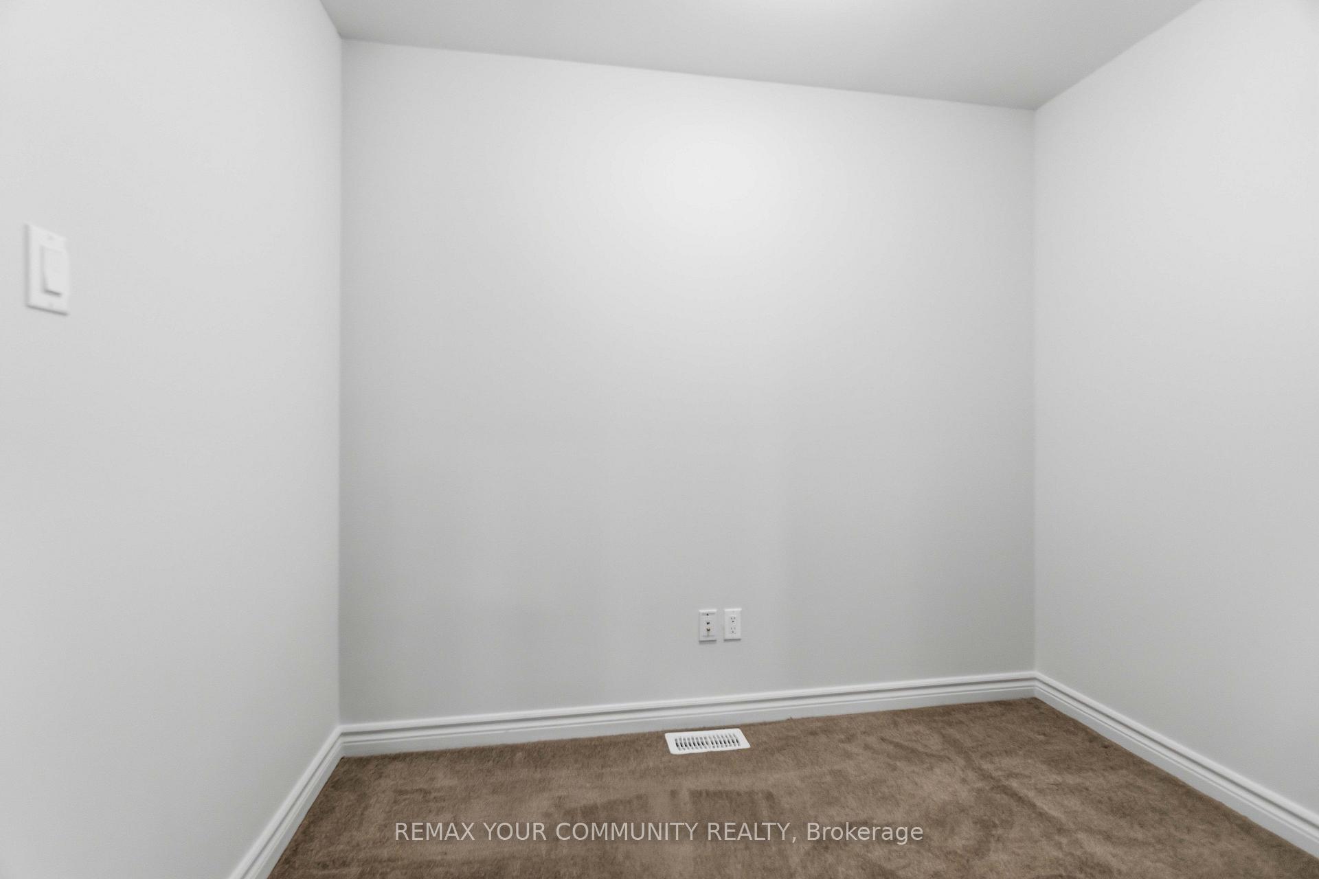 Photo 4 of 871 Couloir Road, Ottawa, Mer Bleue/Bradley Estates/Anderson Park — HOMEH