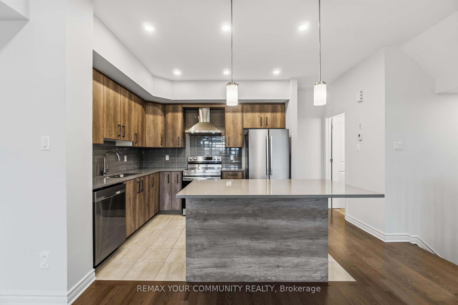 Photo 12 of 871 Couloir Road, Ottawa, Mer Bleue/Bradley Estates/Anderson Park — HOMEH