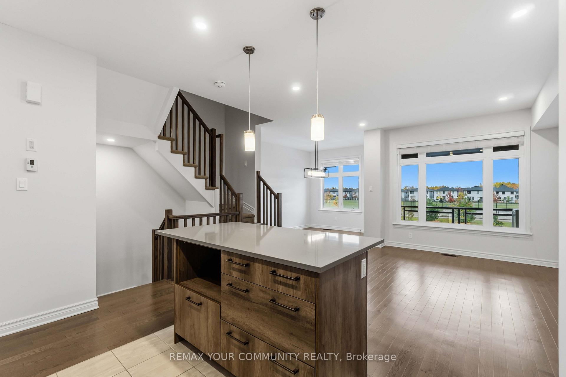 Photo 13 of 871 Couloir Road, Ottawa, Mer Bleue/Bradley Estates/Anderson Park — HOMEH