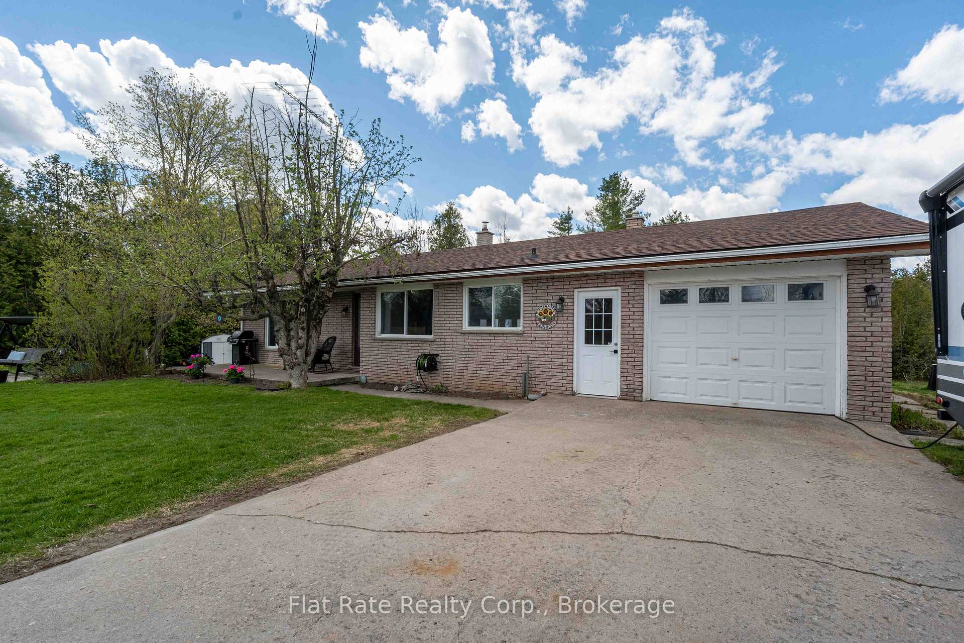 Photo 4 of 2086 McCrackens Landing Road, Douro-Dummer — HOMEH