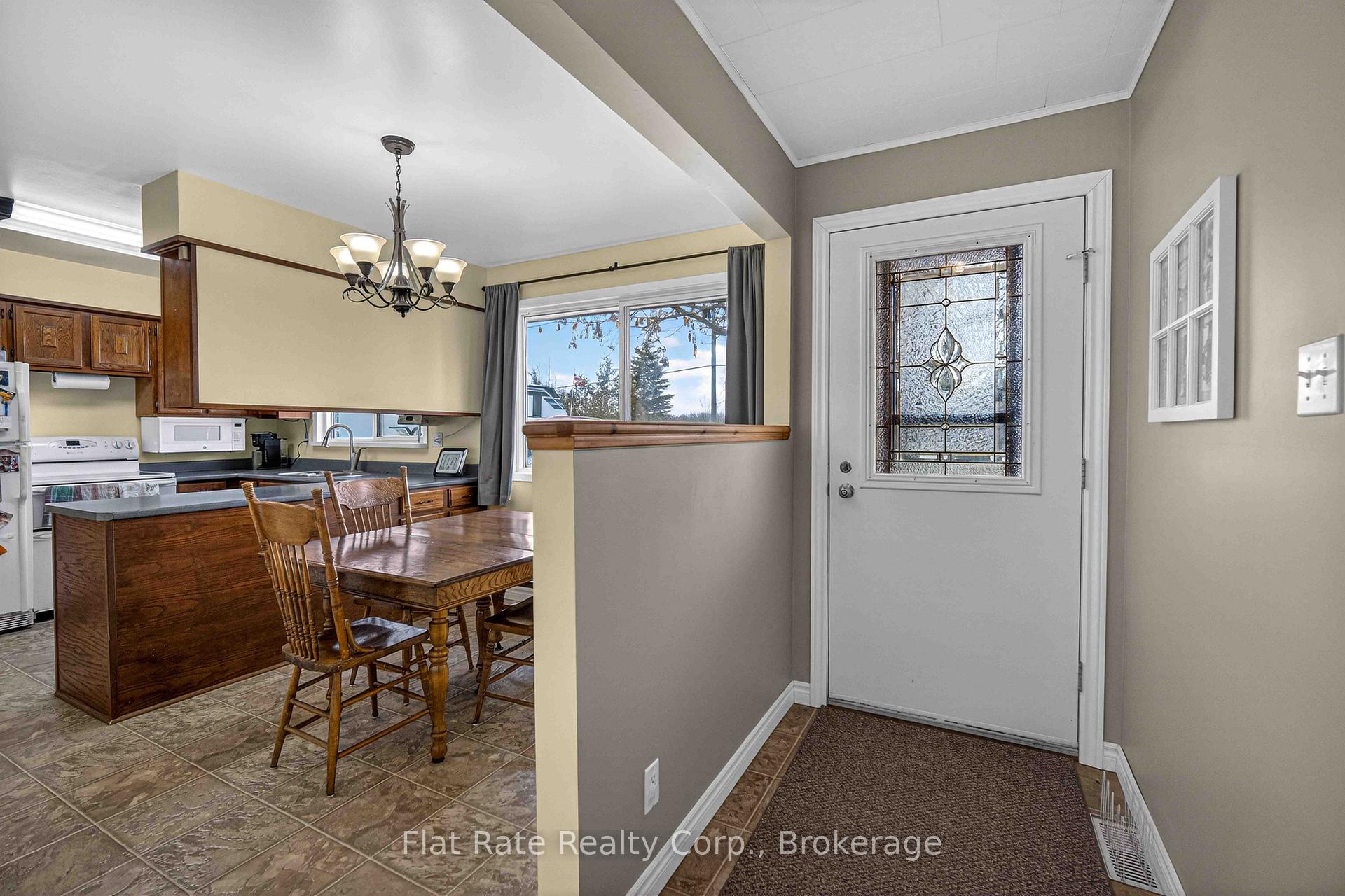 Photo 7 of 2086 McCrackens Landing Road, Douro-Dummer — HOMEH