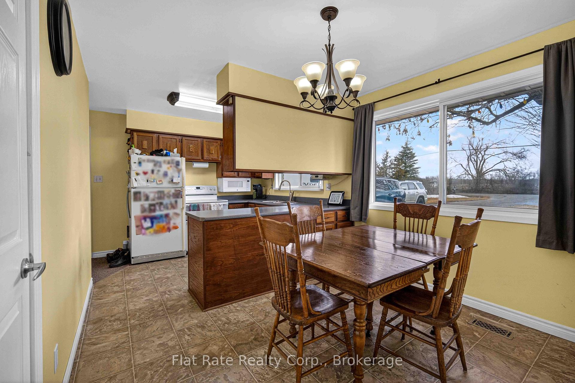 Photo 8 of 2086 McCrackens Landing Road, Douro-Dummer — HOMEH