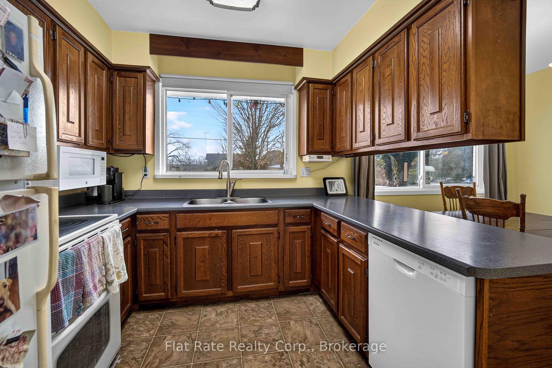 Photo 10 of 2086 McCrackens Landing Road, Douro-Dummer — HOMEH