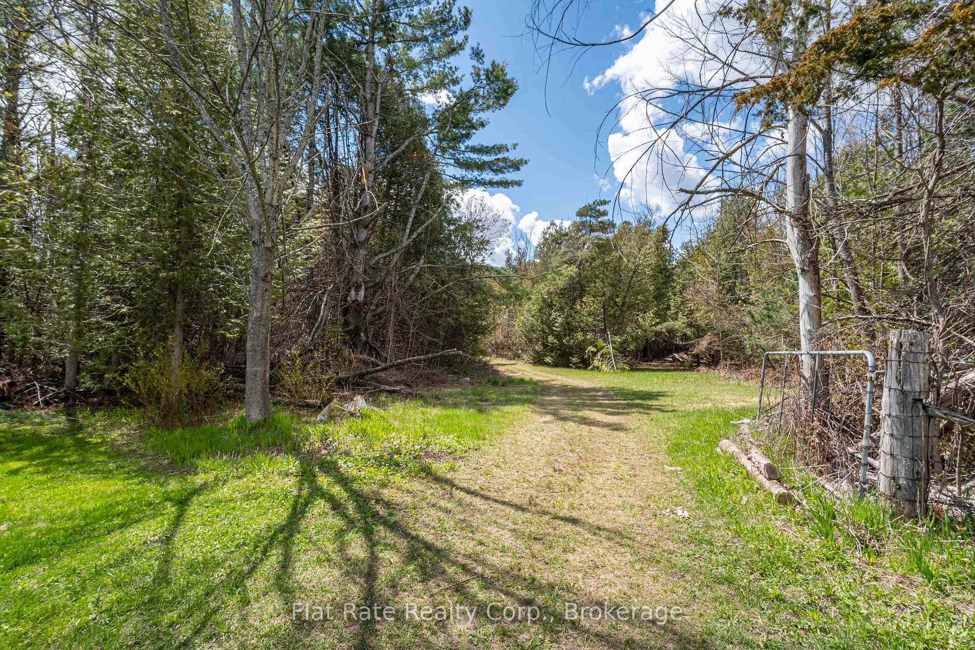 Photo 23 of 2086 McCrackens Landing Road, Douro-Dummer — HOMEH