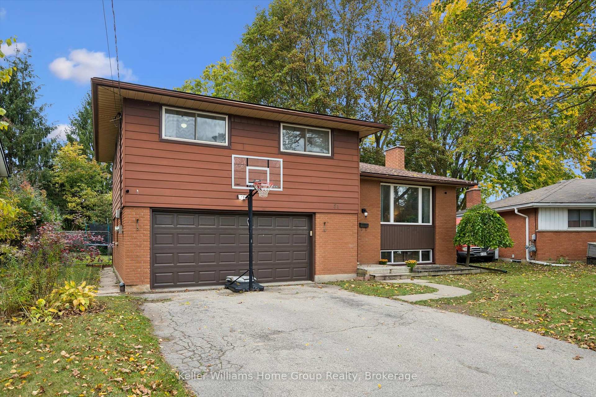 Photo 5 of 51 Lonsdale Drive, Guelph, Riverside Park — HOMEH
