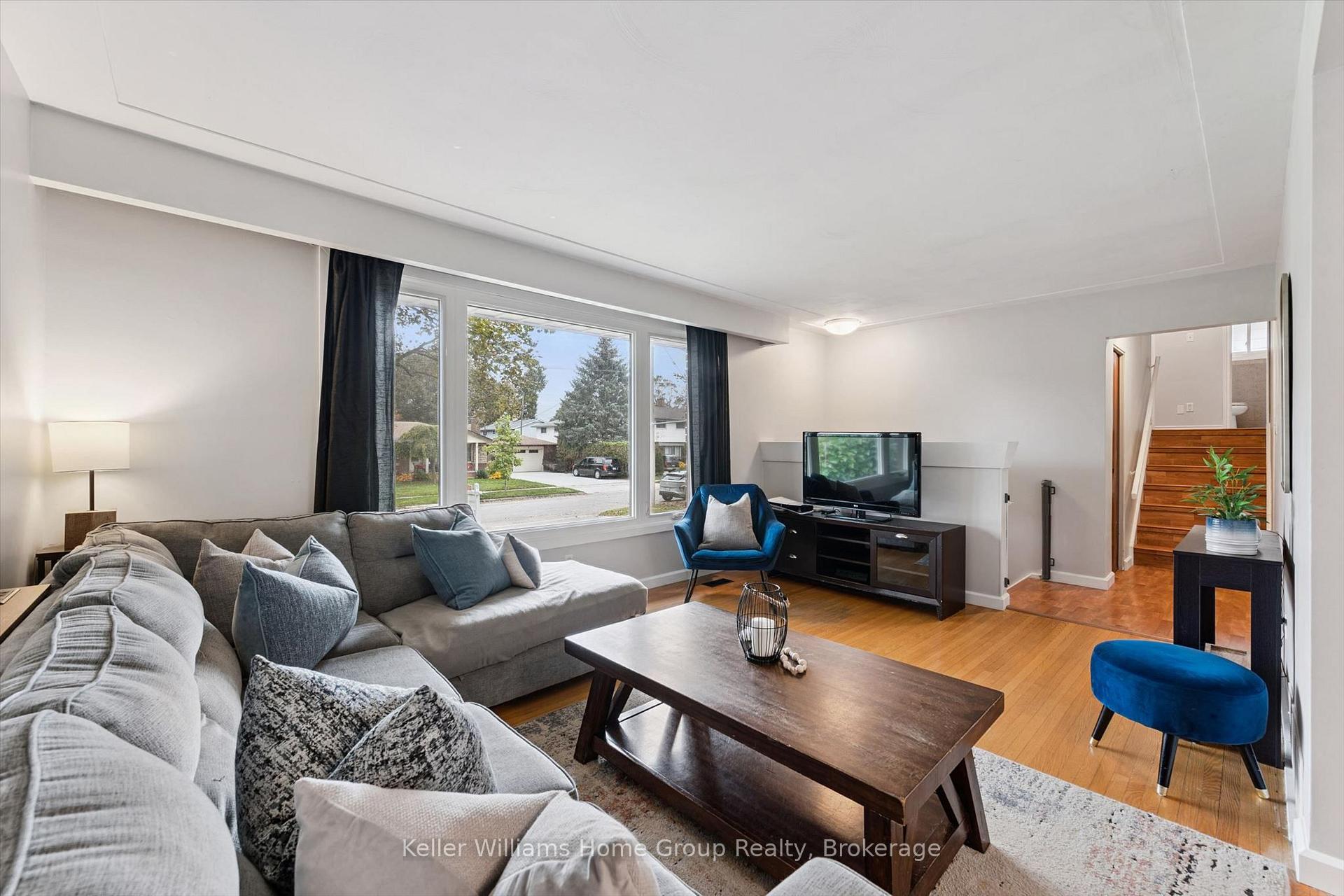 Photo 8 of 51 Lonsdale Drive, Guelph, Riverside Park — HOMEH