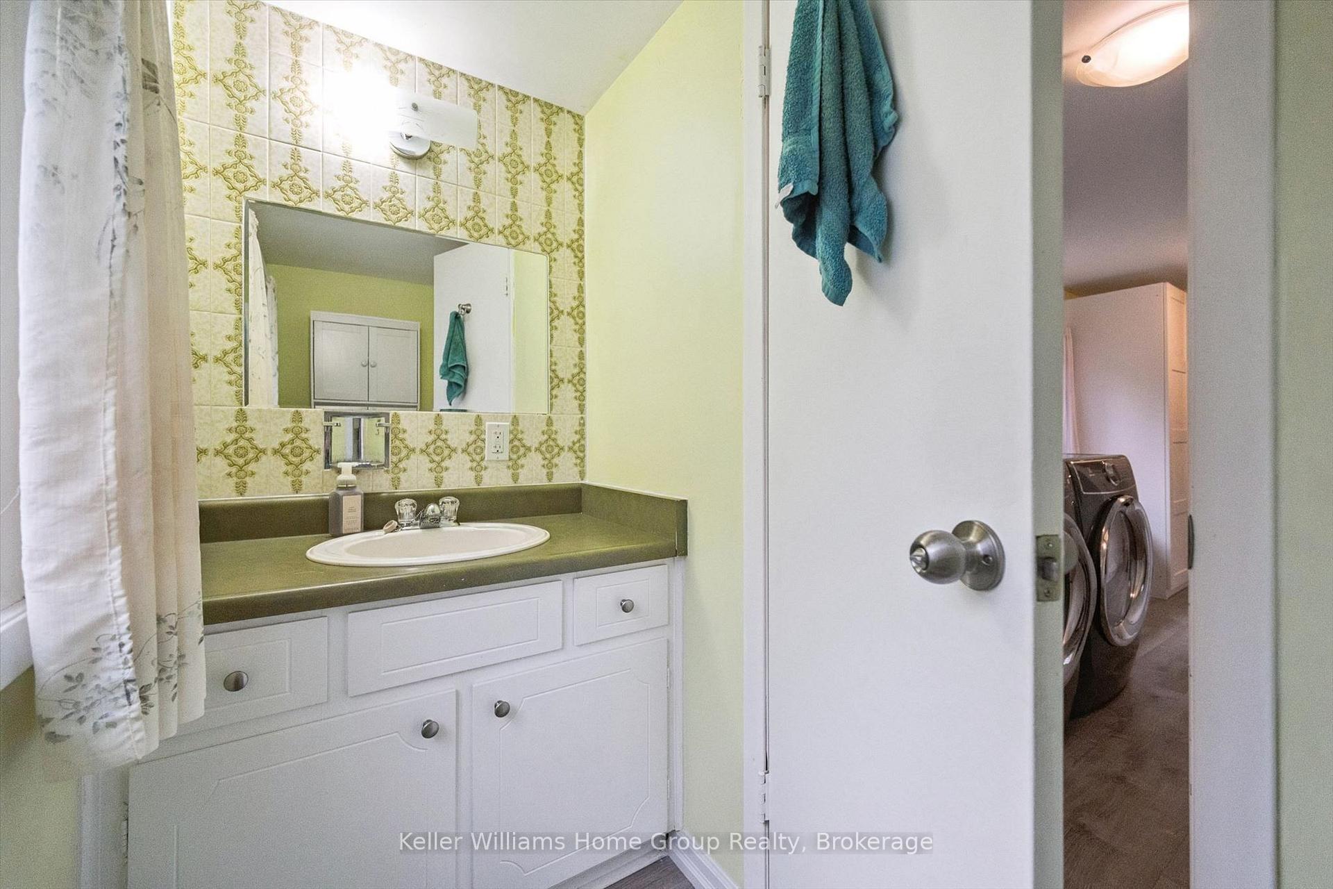 Photo 17 of 51 Lonsdale Drive, Guelph, Riverside Park — HOMEH
