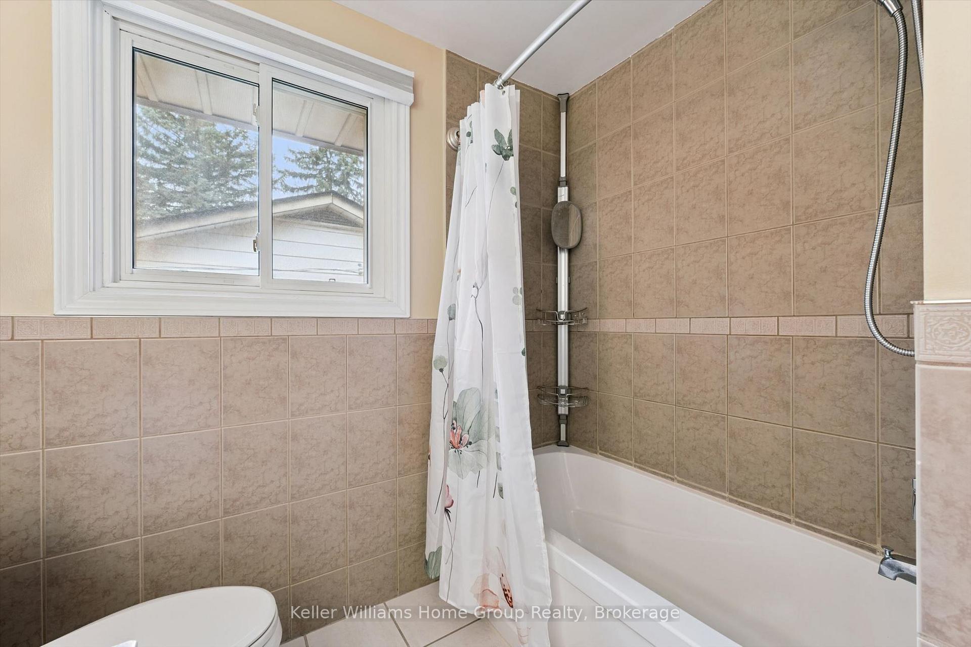 Photo 26 of 51 Lonsdale Drive, Guelph, Riverside Park — HOMEH