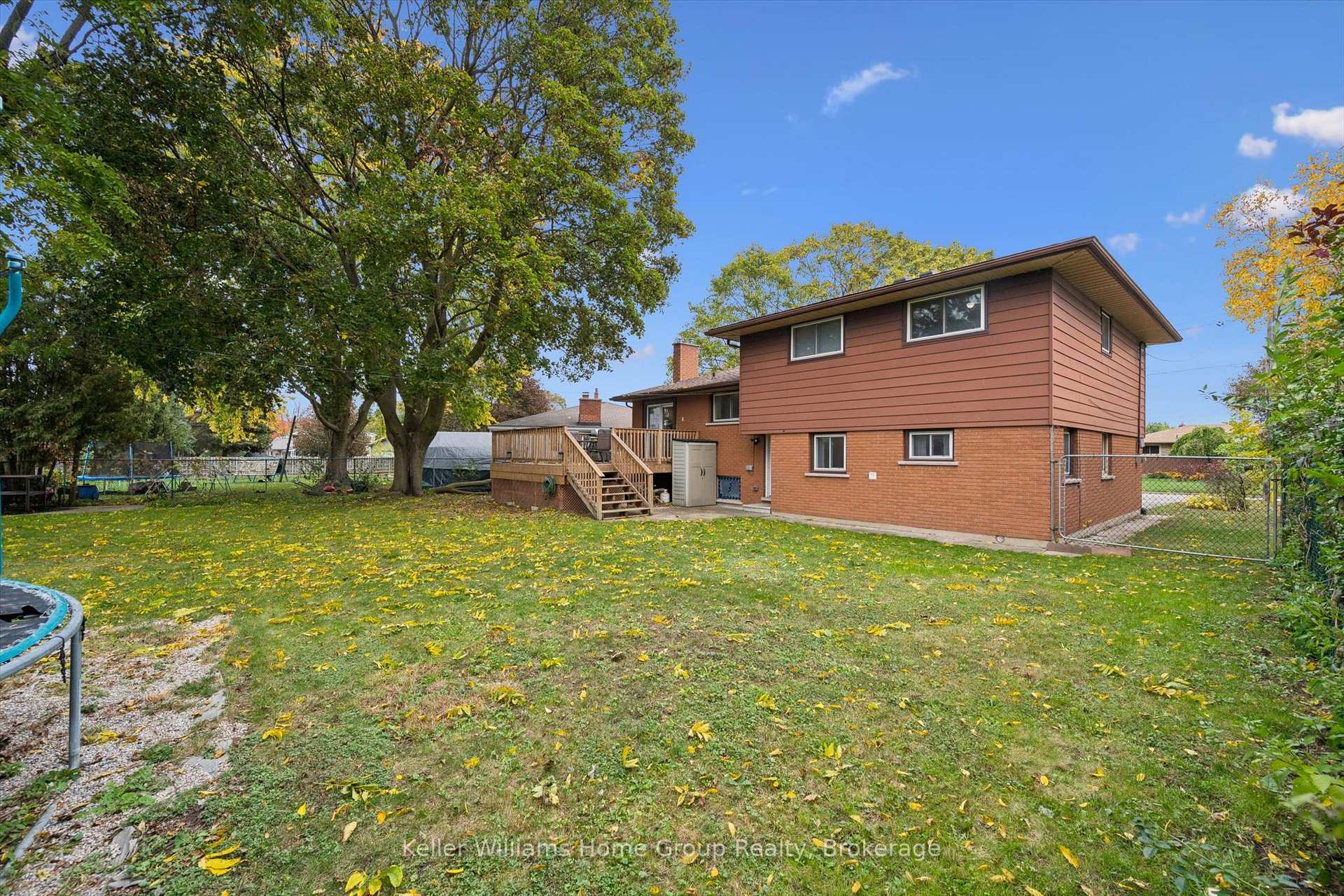 Photo 35 of 51 Lonsdale Drive, Guelph, Riverside Park — HOMEH