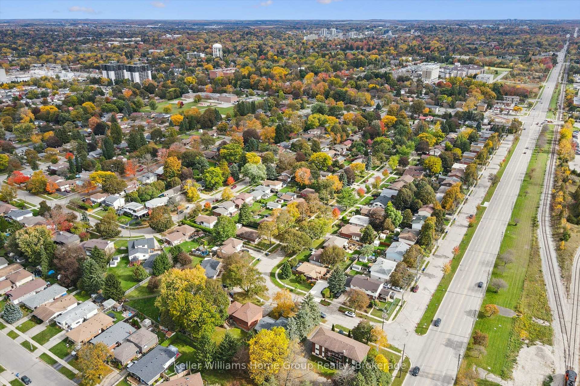 Photo 43 of 51 Lonsdale Drive, Guelph, Riverside Park — HOMEH