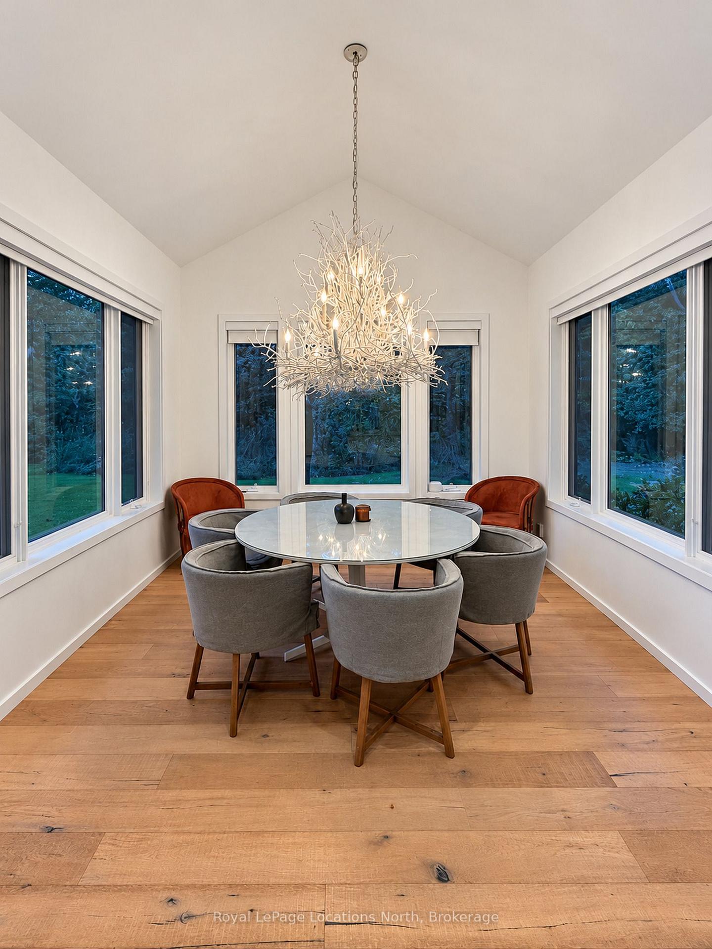 Photo 7 of 21 Buckingham Boulevard, Clearview, Rural Clearview — HOMEH