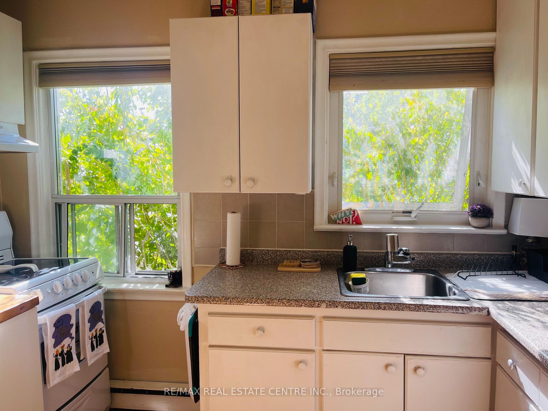 Photo 3 of Unit Main Level, 34 Singleton Road, Scarborough, Wexford-Maryvale — HOMEH