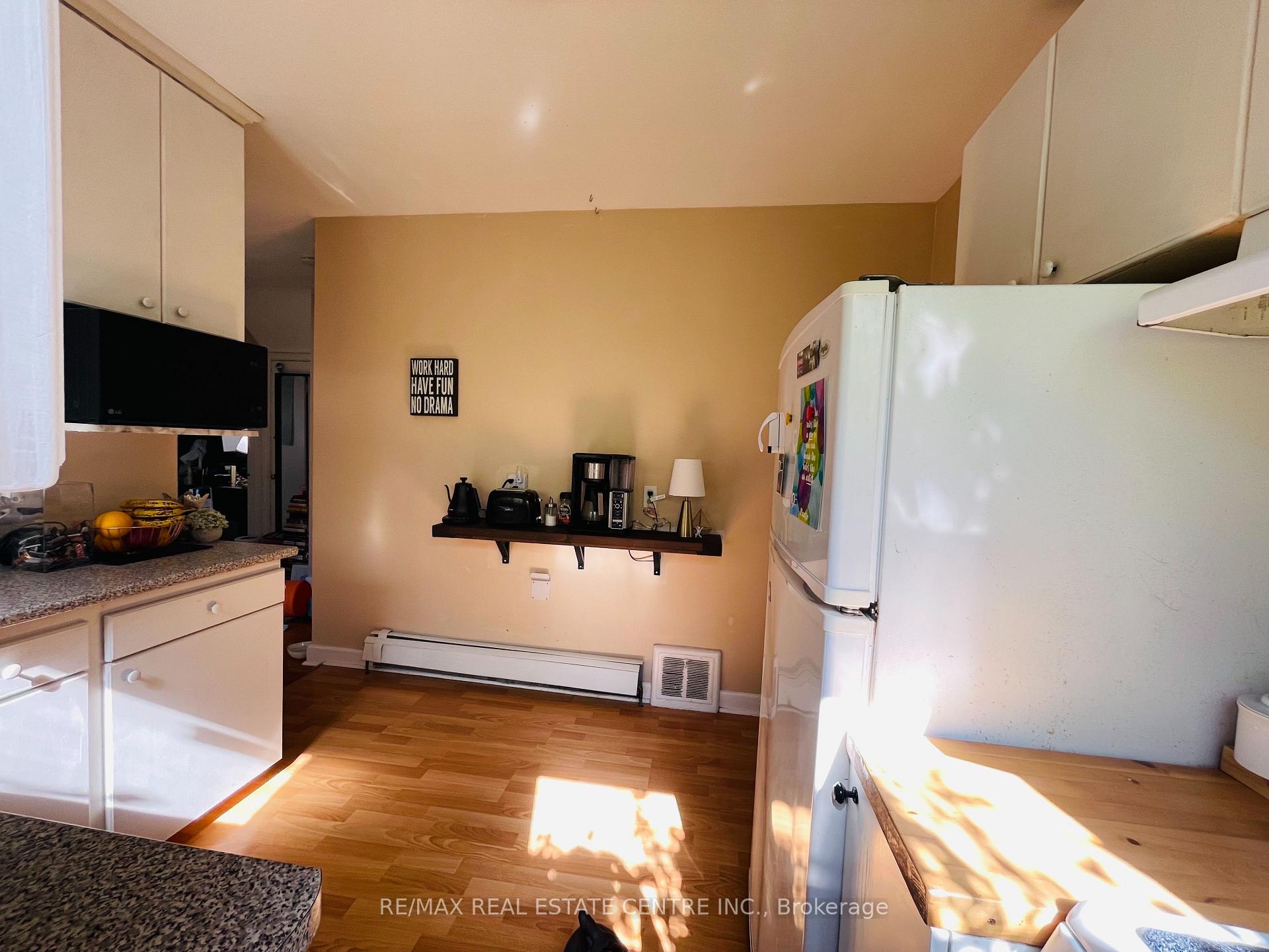 Photo 4 of Unit Main Level, 34 Singleton Road, Scarborough, Wexford-Maryvale — HOMEH