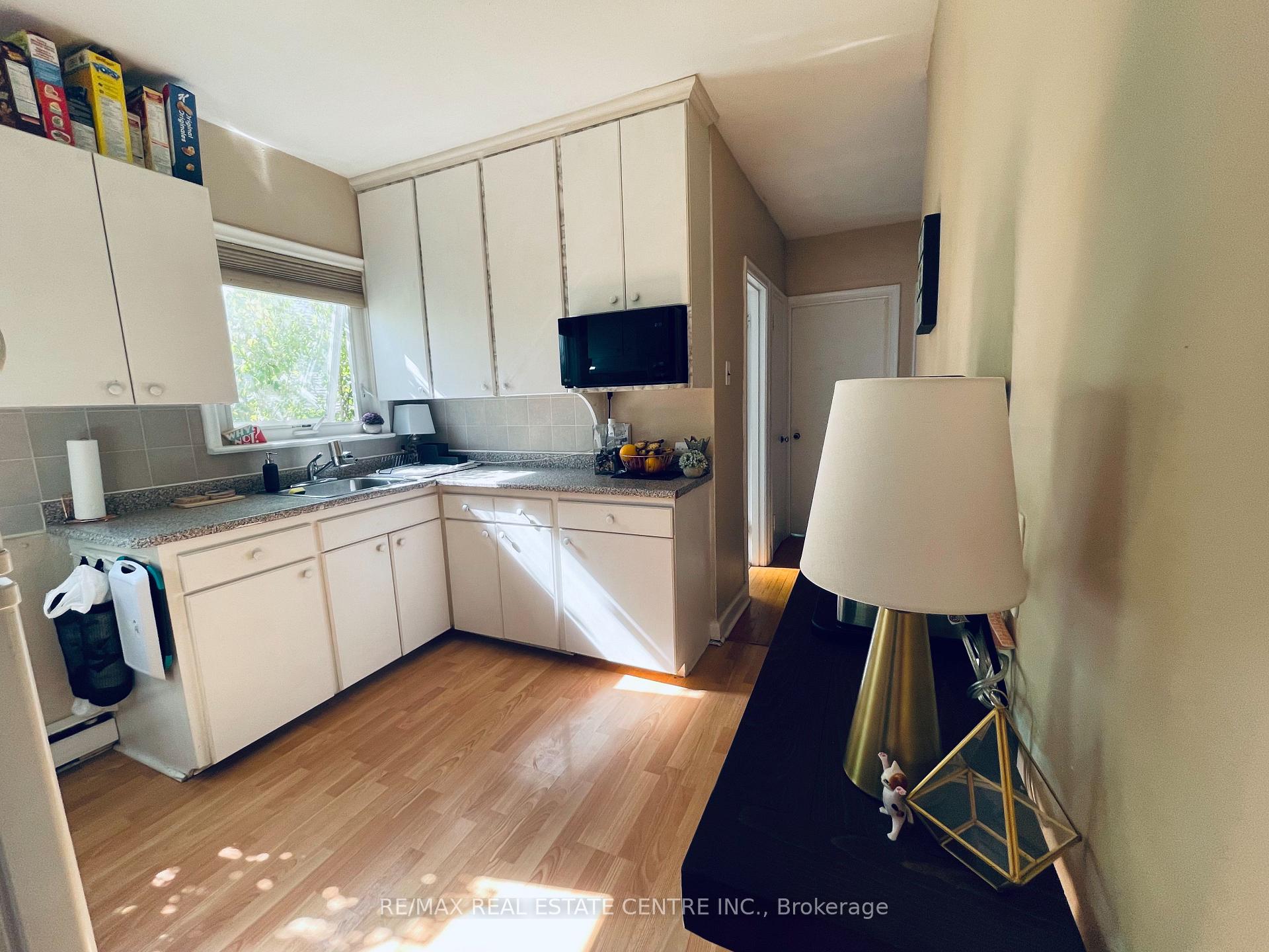 Photo 7 of Unit Main Level, 34 Singleton Road, Scarborough, Wexford-Maryvale — HOMEH