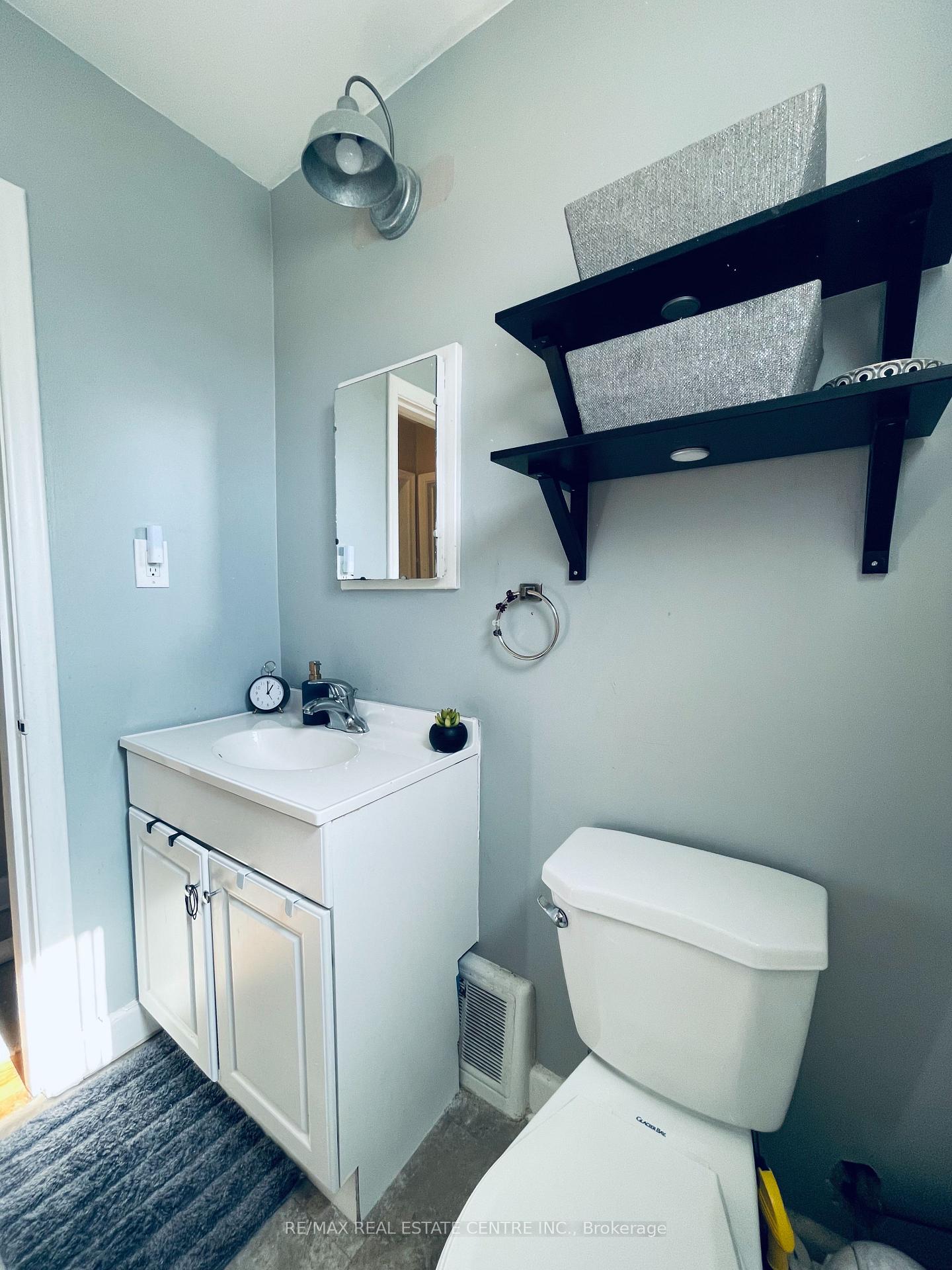 Photo 17 of Unit Main Level, 34 Singleton Road, Scarborough, Wexford-Maryvale — HOMEH