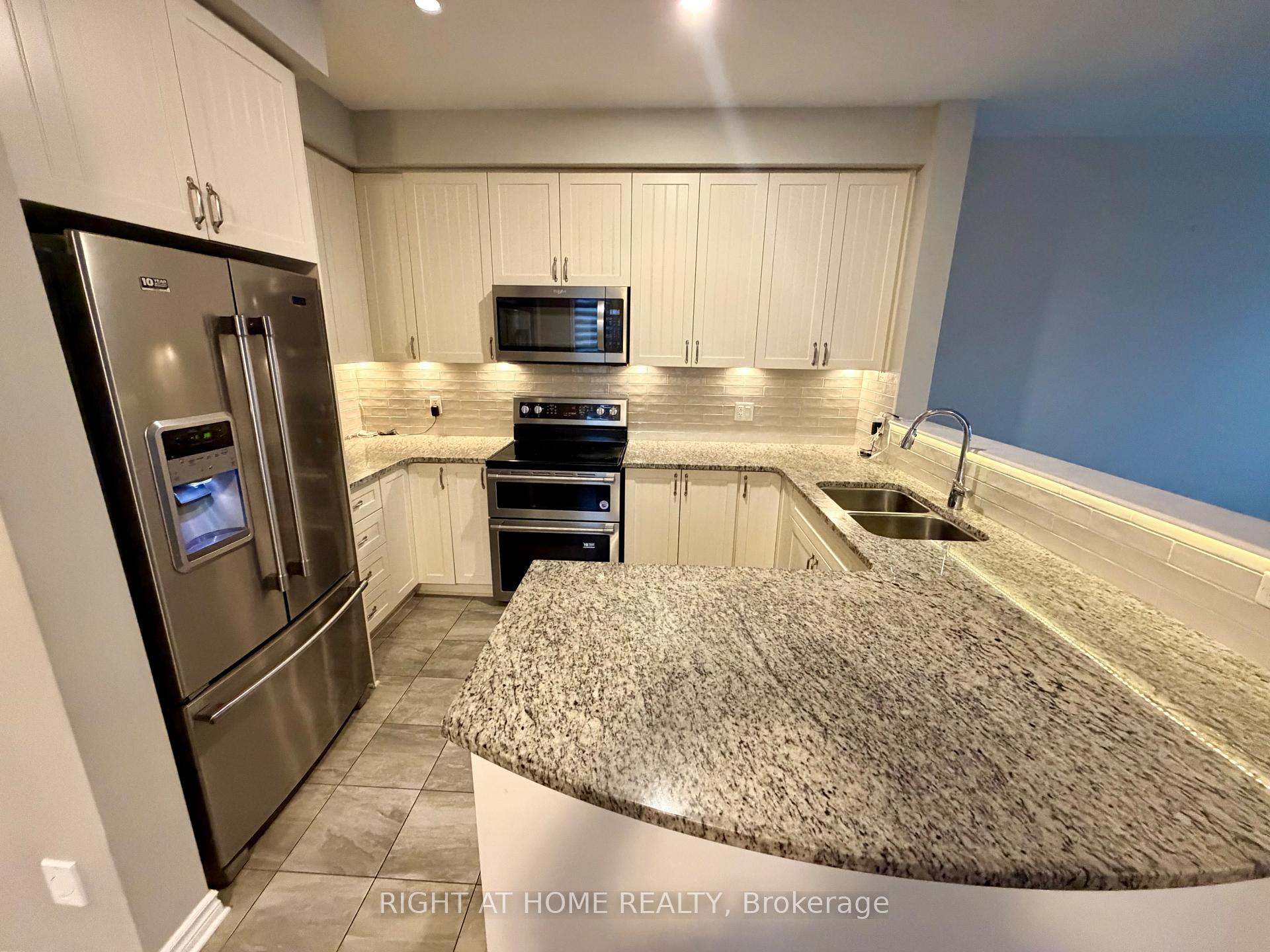 Photo 6 of 1071 Cobble hill Drive, Ottawa, Barrhaven - Cedargrove/Fraserdale — HOMEH
