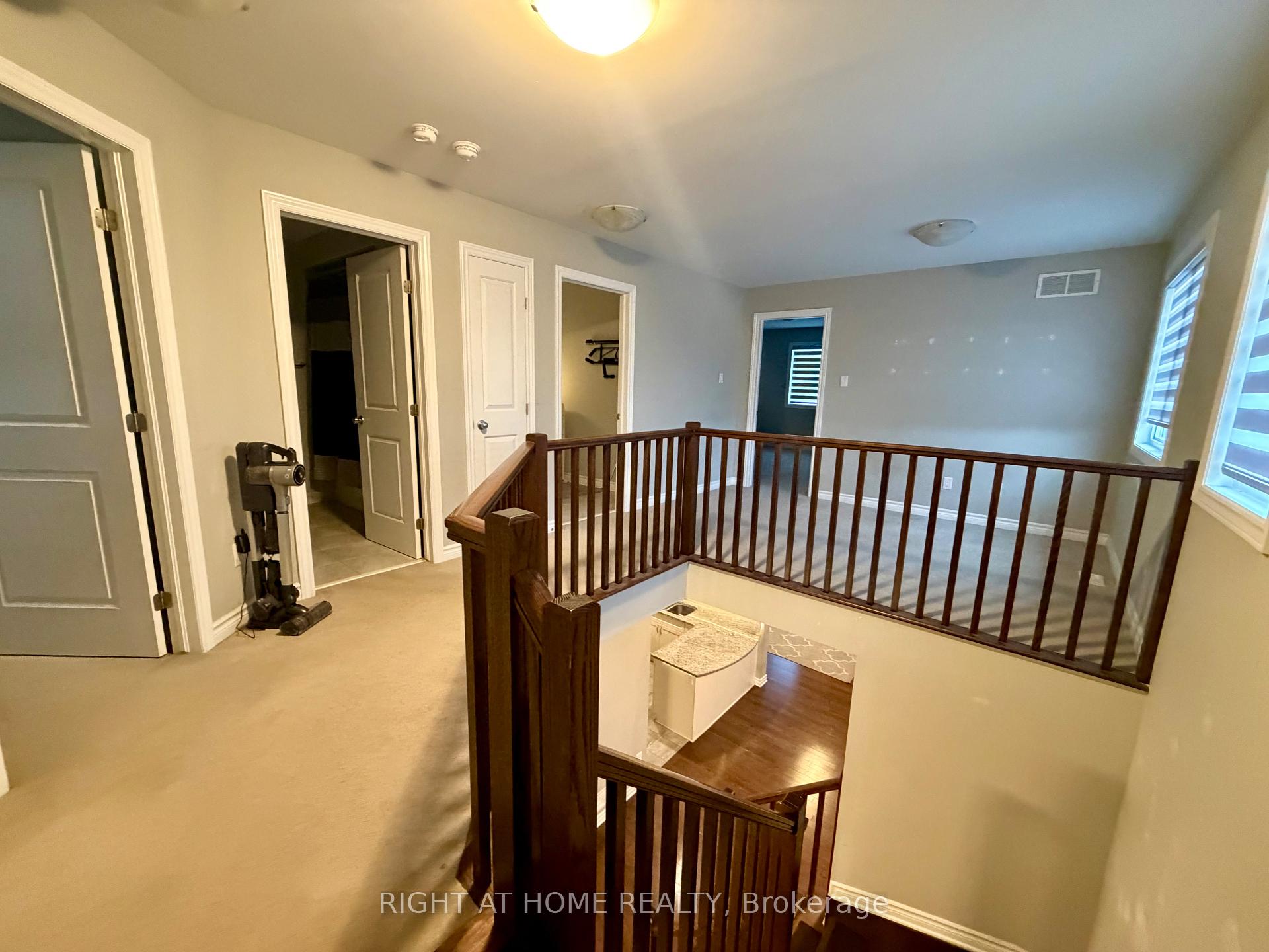 Photo 10 of 1071 Cobble hill Drive, Ottawa, Barrhaven - Cedargrove/Fraserdale — HOMEH