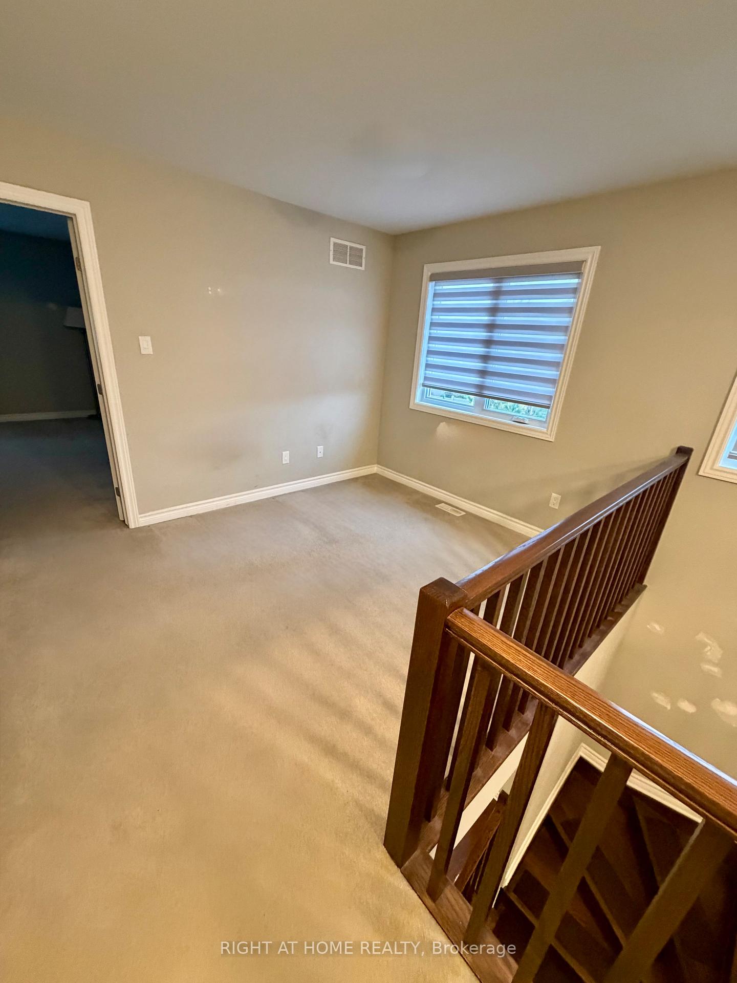 Photo 14 of 1071 Cobble hill Drive, Ottawa, Barrhaven - Cedargrove/Fraserdale — HOMEH