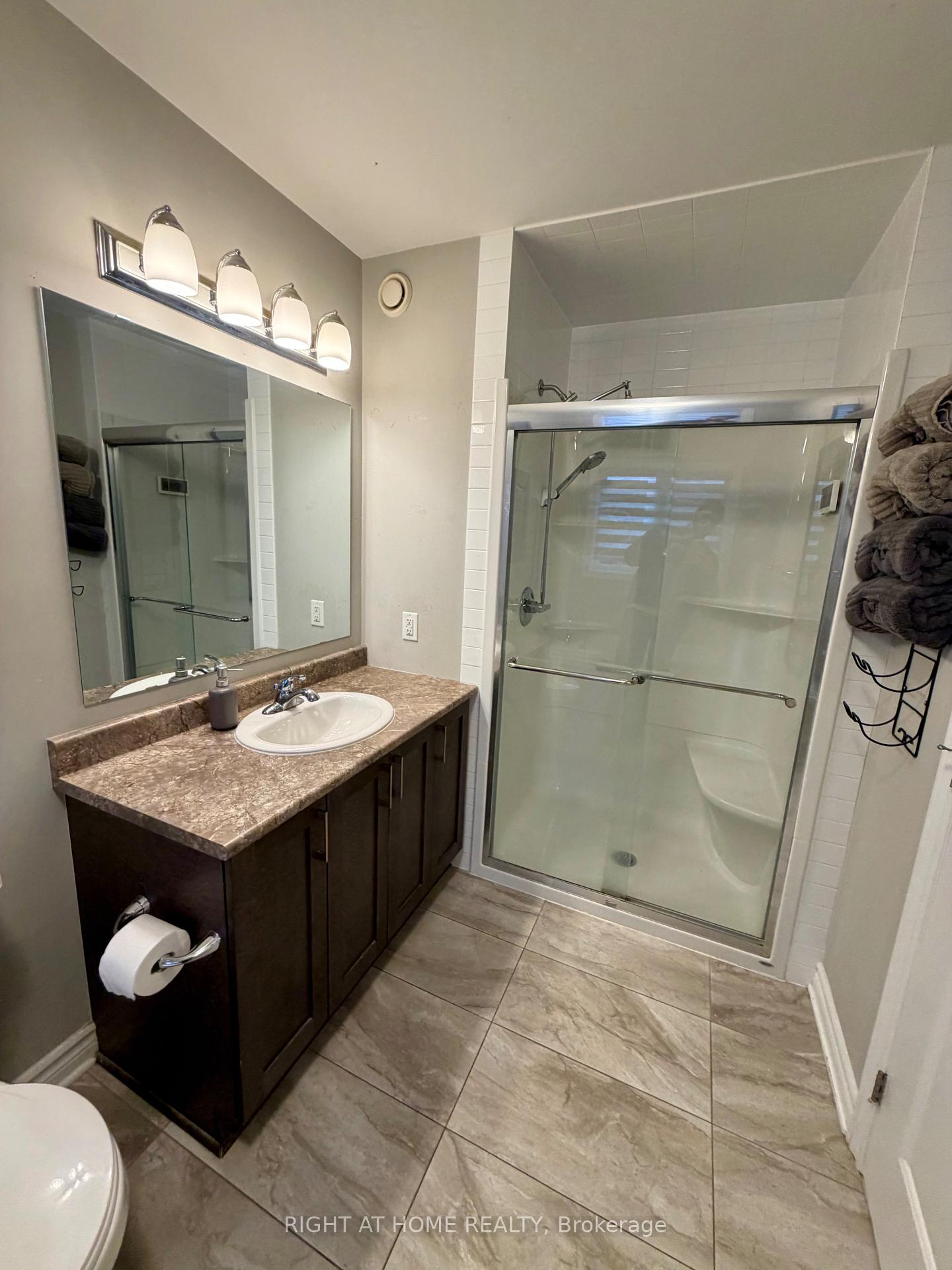 Photo 18 of 1071 Cobble hill Drive, Ottawa, Barrhaven - Cedargrove/Fraserdale — HOMEH