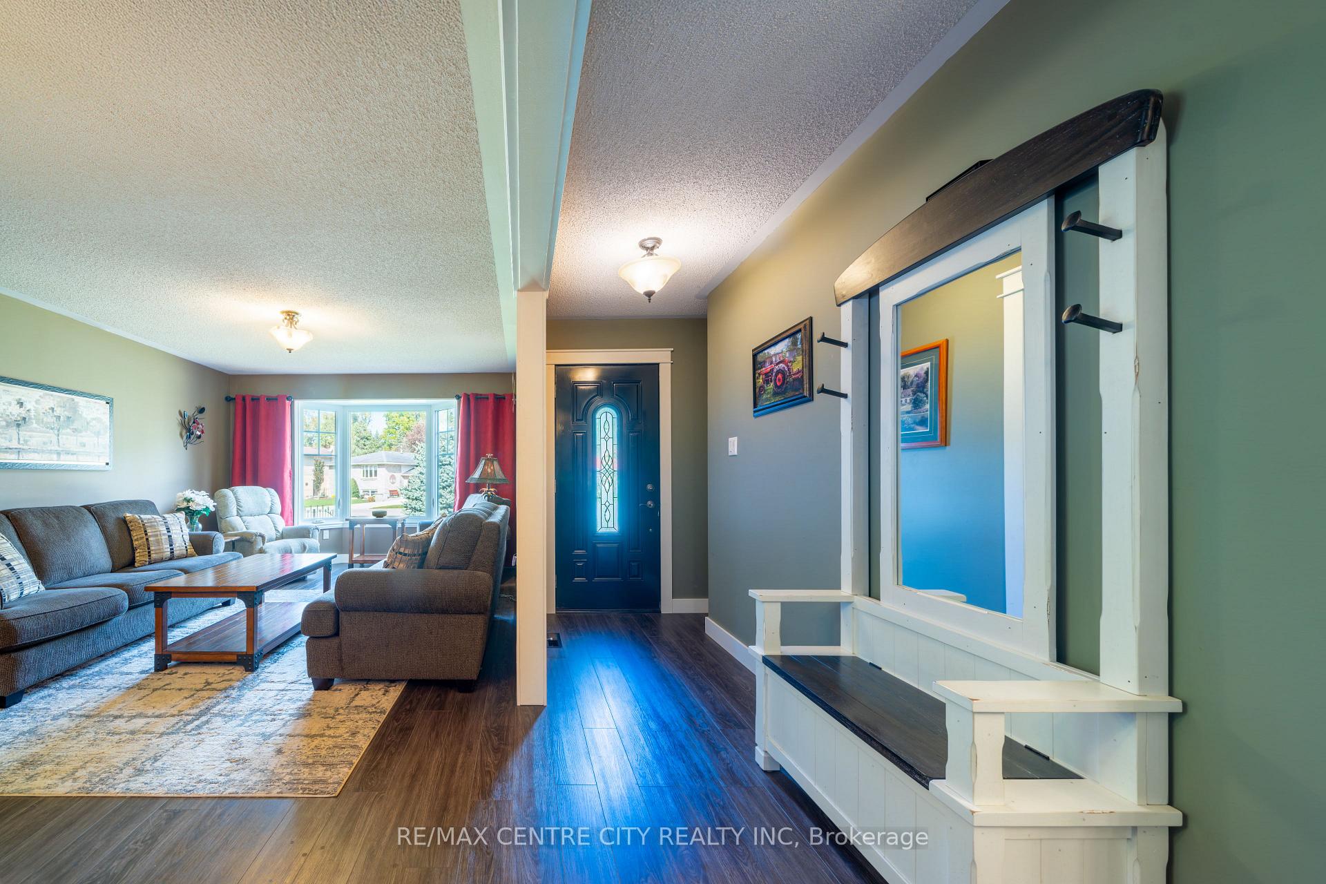 Photo 9 of 252 Mill Pond Crescent, Strathroy-Caradoc, NE — HOMEH