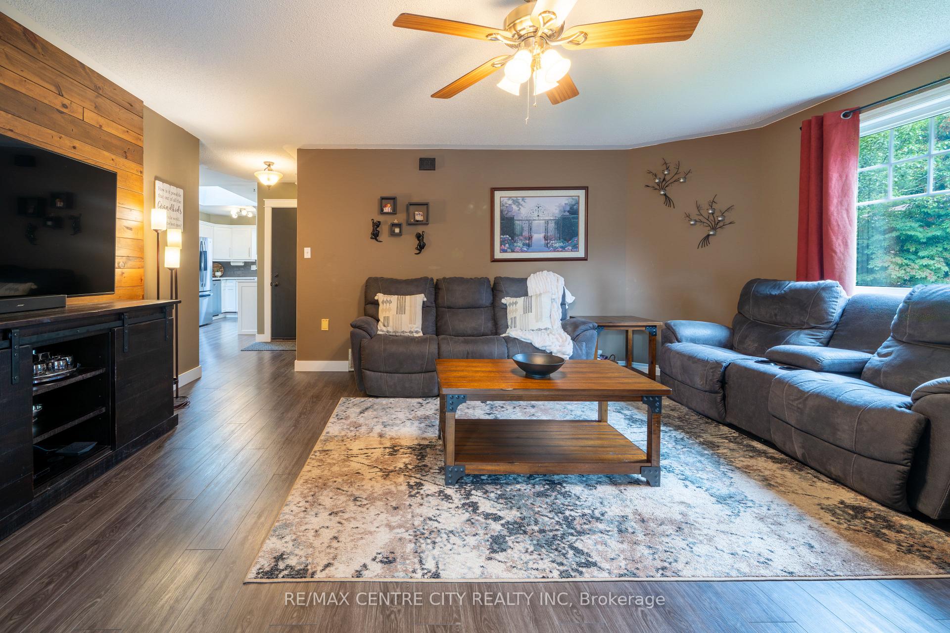 Photo 19 of 252 Mill Pond Crescent, Strathroy-Caradoc, NE — HOMEH