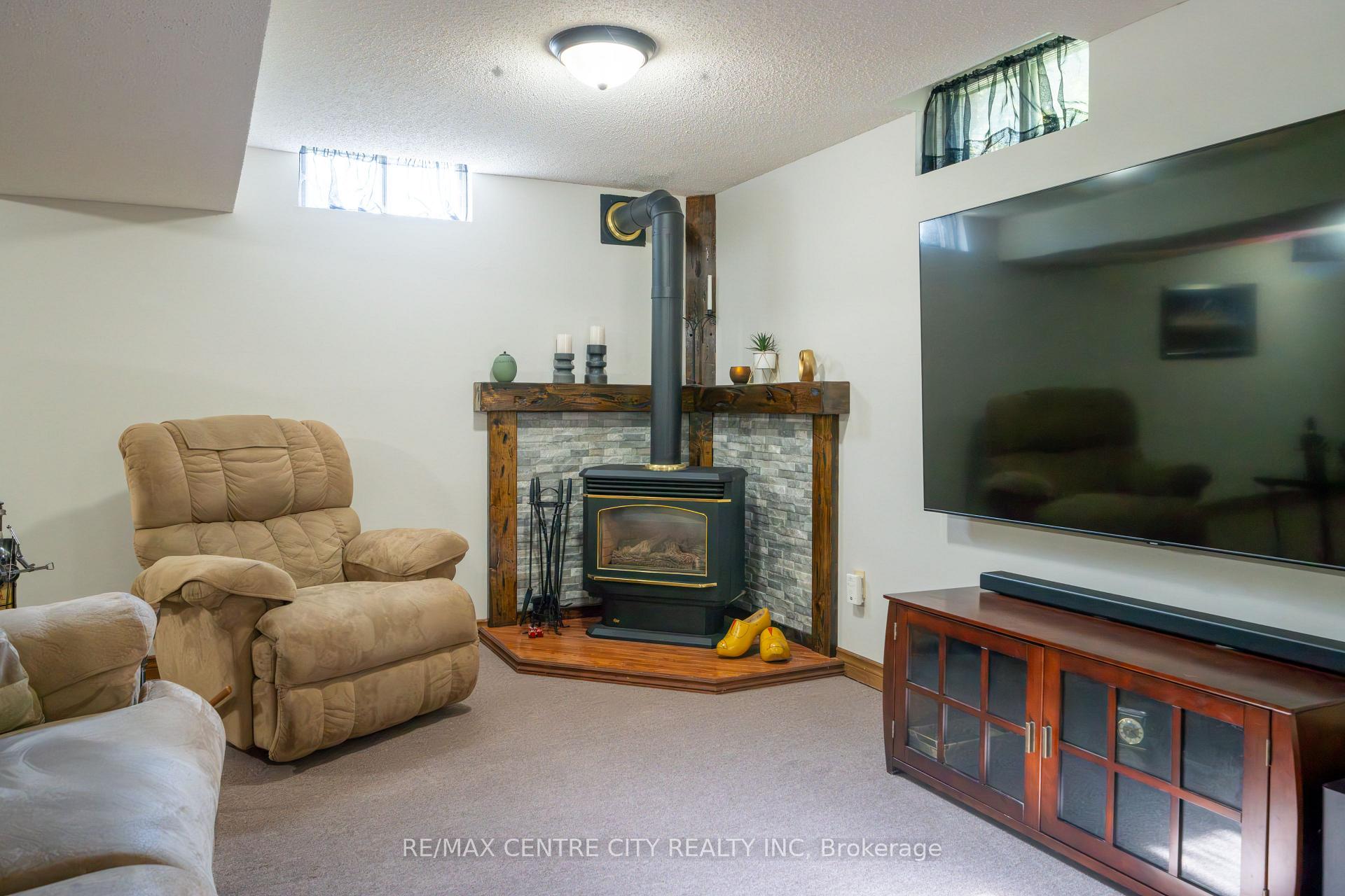 Photo 29 of 252 Mill Pond Crescent, Strathroy-Caradoc, NE — HOMEH