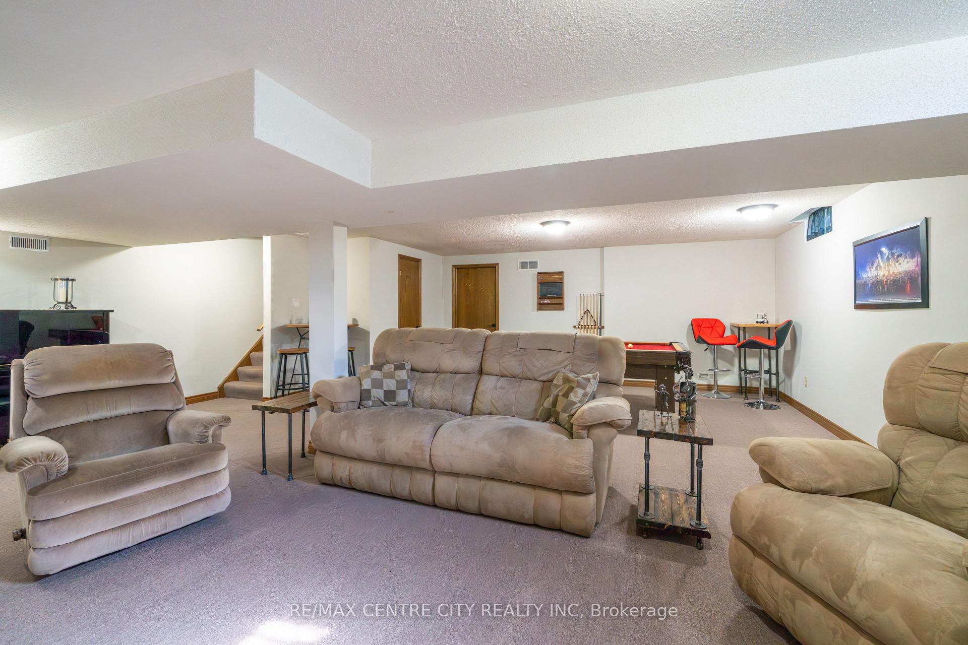 Photo 30 of 252 Mill Pond Crescent, Strathroy-Caradoc, NE — HOMEH