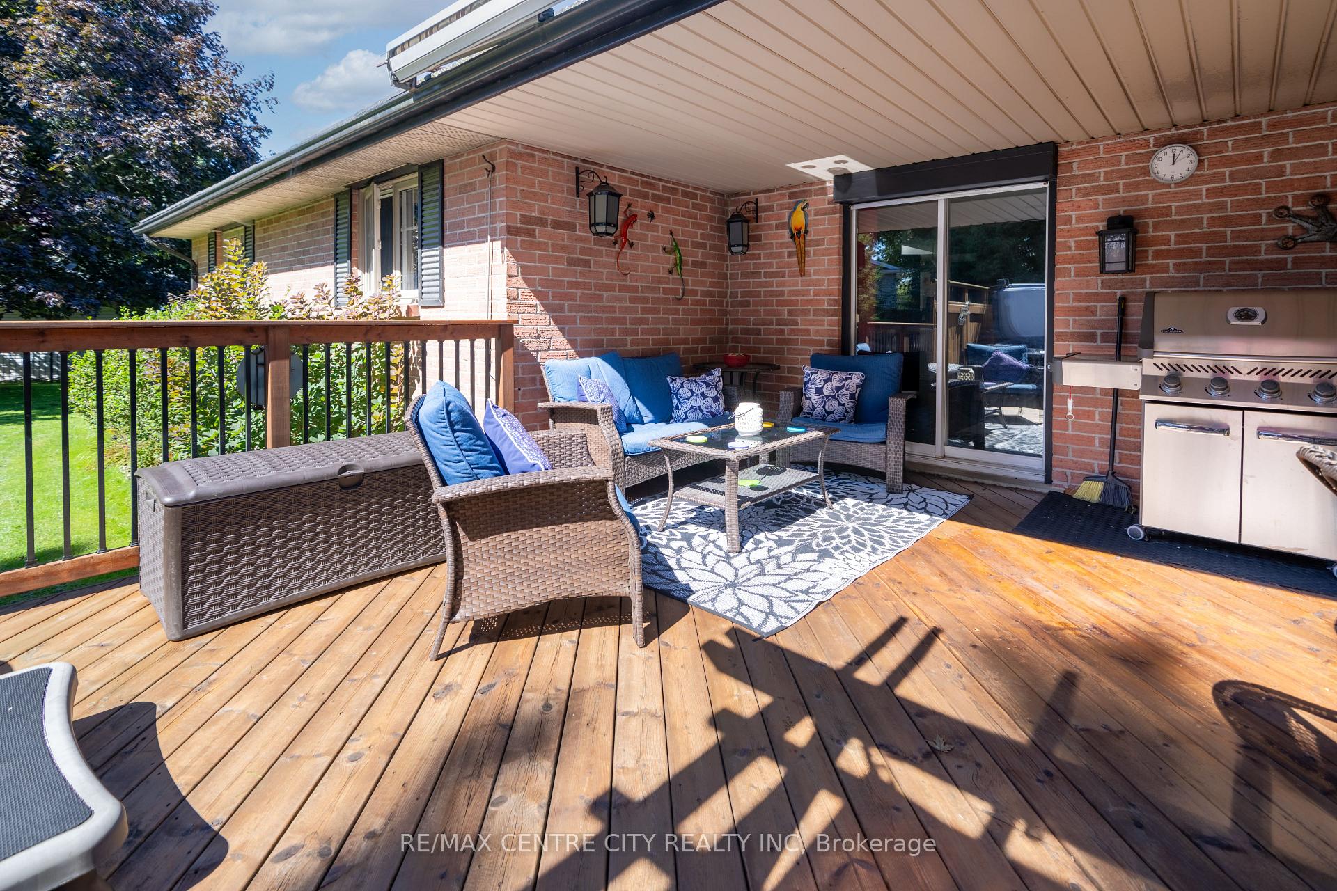 Photo 36 of 252 Mill Pond Crescent, Strathroy-Caradoc, NE — HOMEH