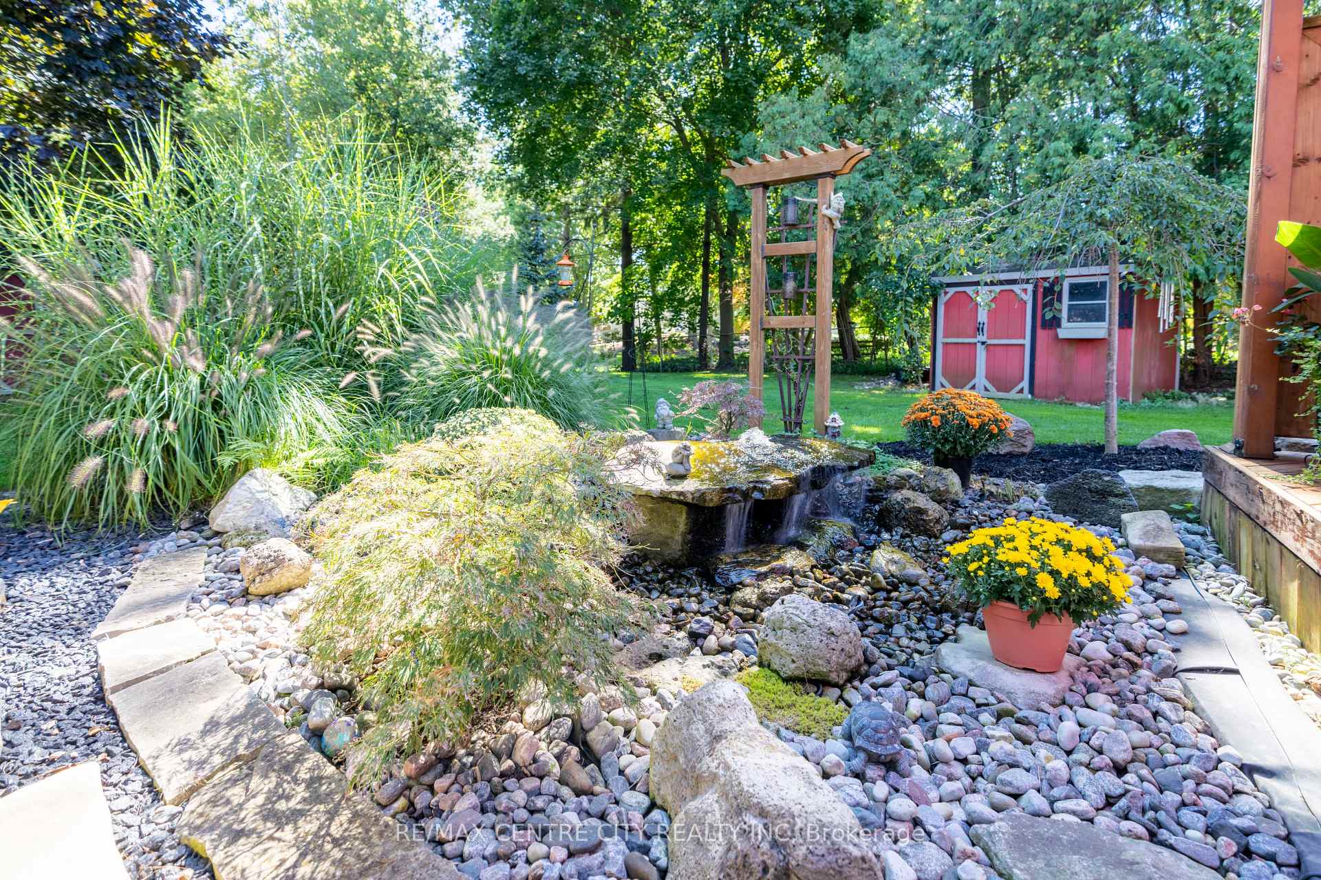 Photo 41 of 252 Mill Pond Crescent, Strathroy-Caradoc, NE — HOMEH