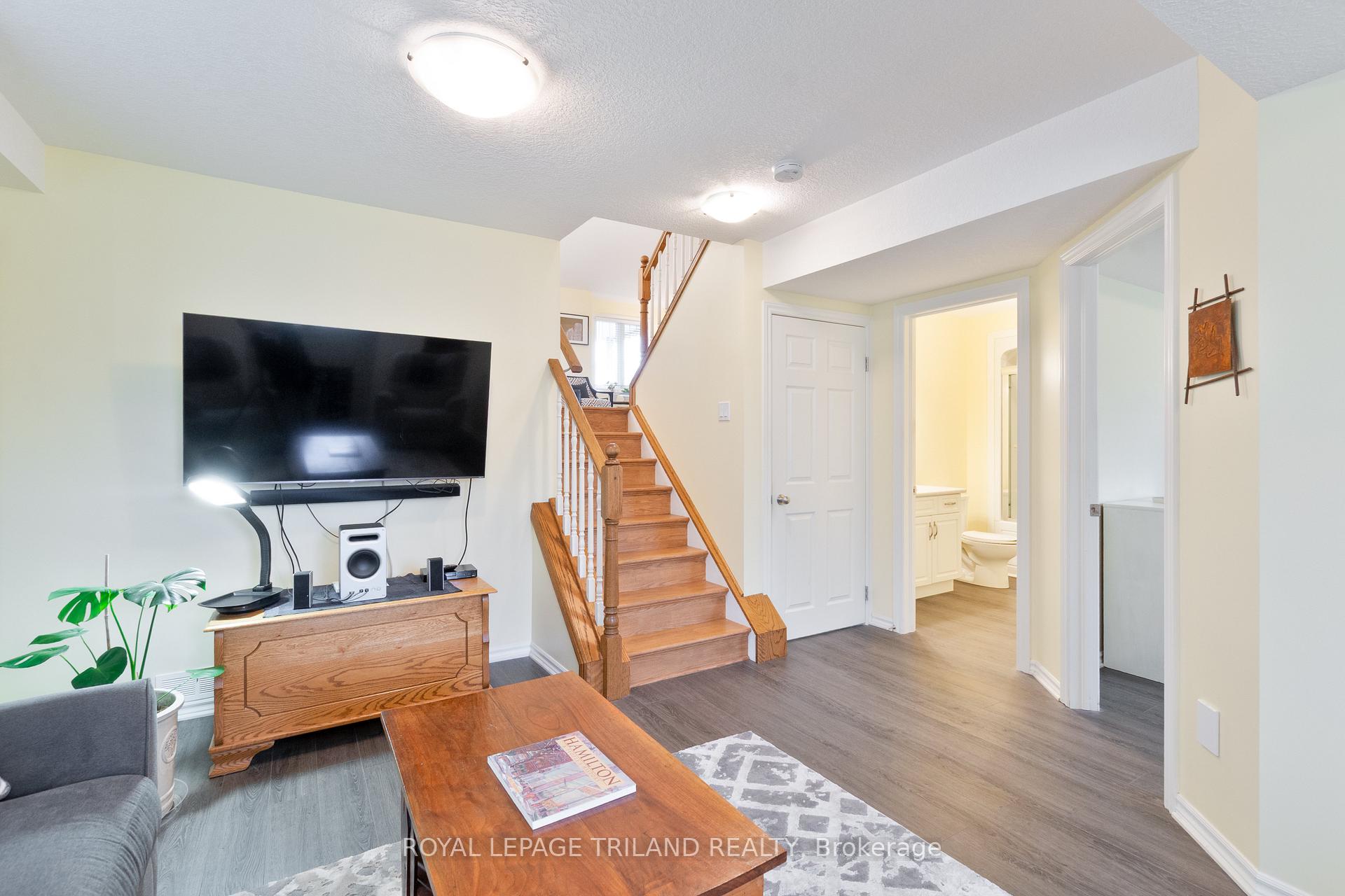Photo 26 of 87 Pine Valley Drive, St. Thomas — HOMEH