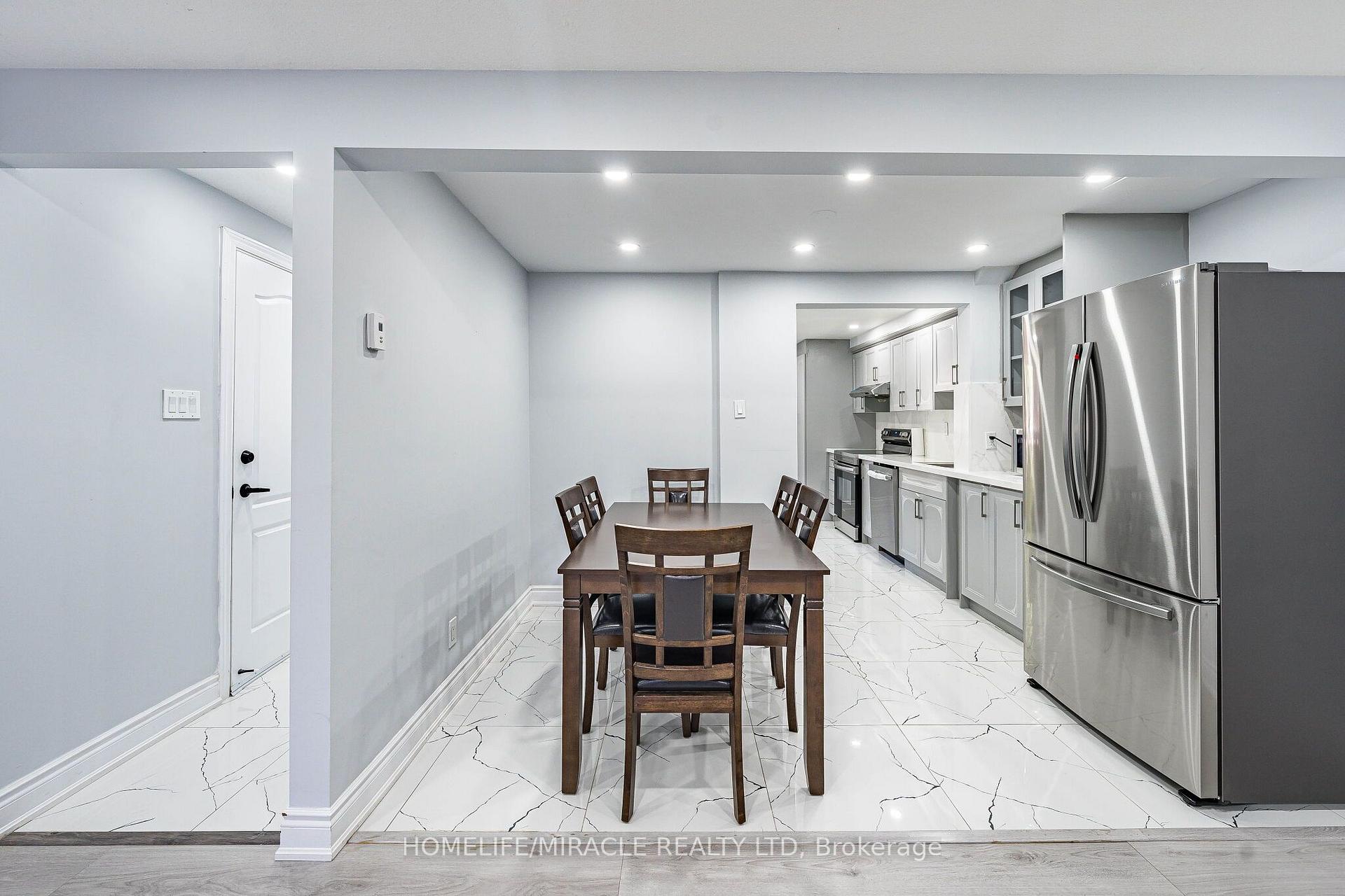 Photo 14 of Unit B, 425 Dunvegan Drive, Waterloo — HOMEH