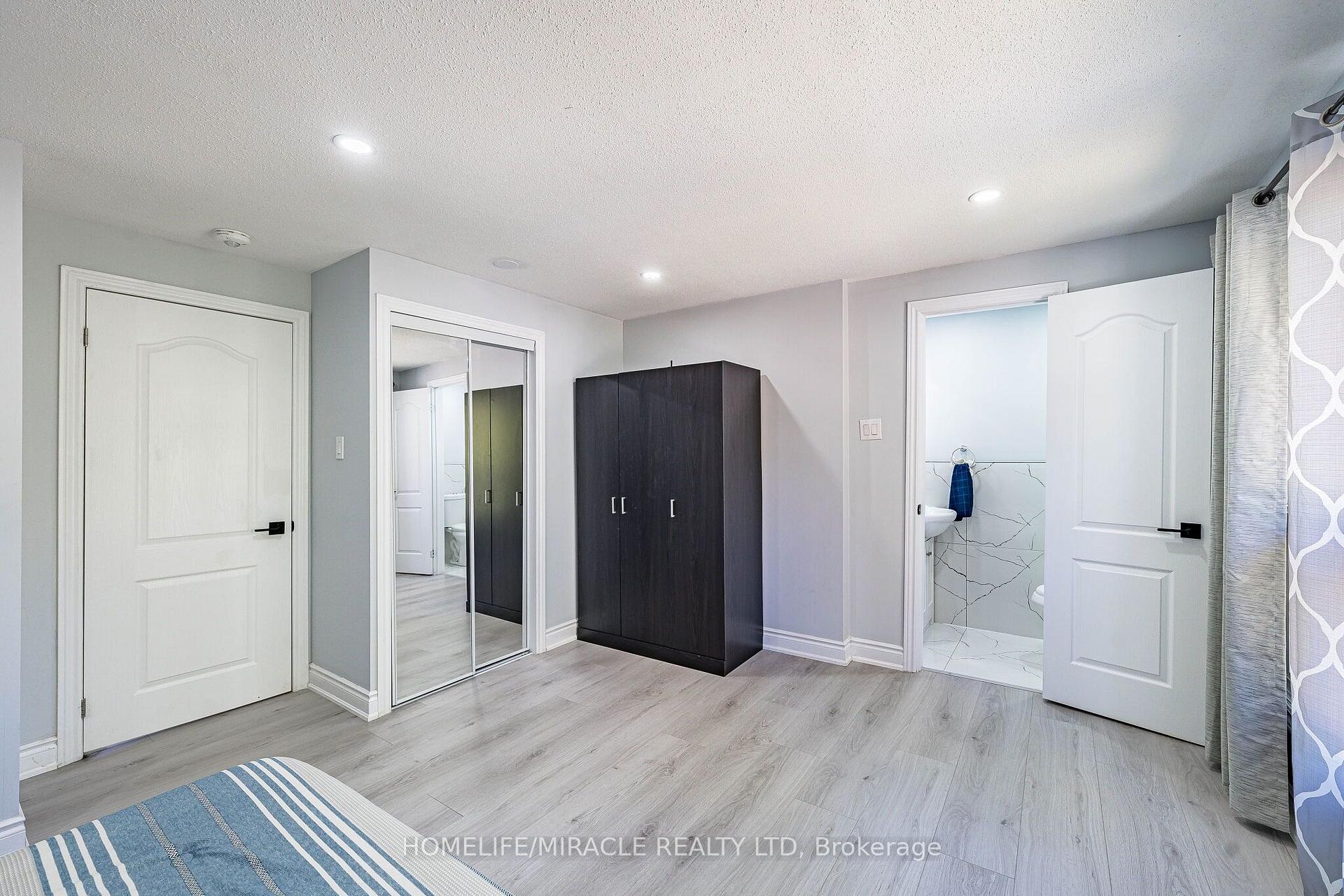 Photo 22 of Unit B, 425 Dunvegan Drive, Waterloo — HOMEH