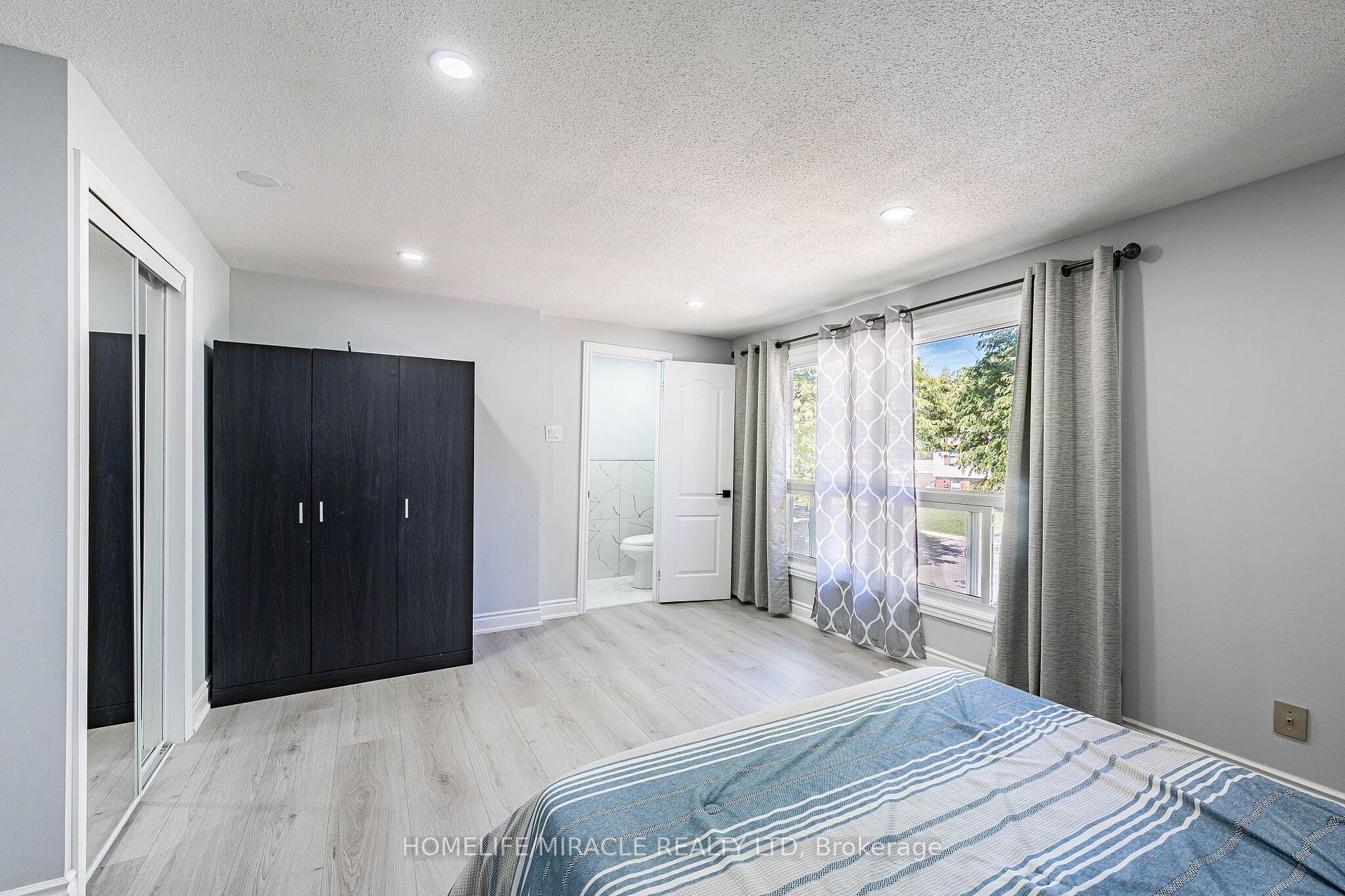 Photo 23 of Unit B, 425 Dunvegan Drive, Waterloo — HOMEH