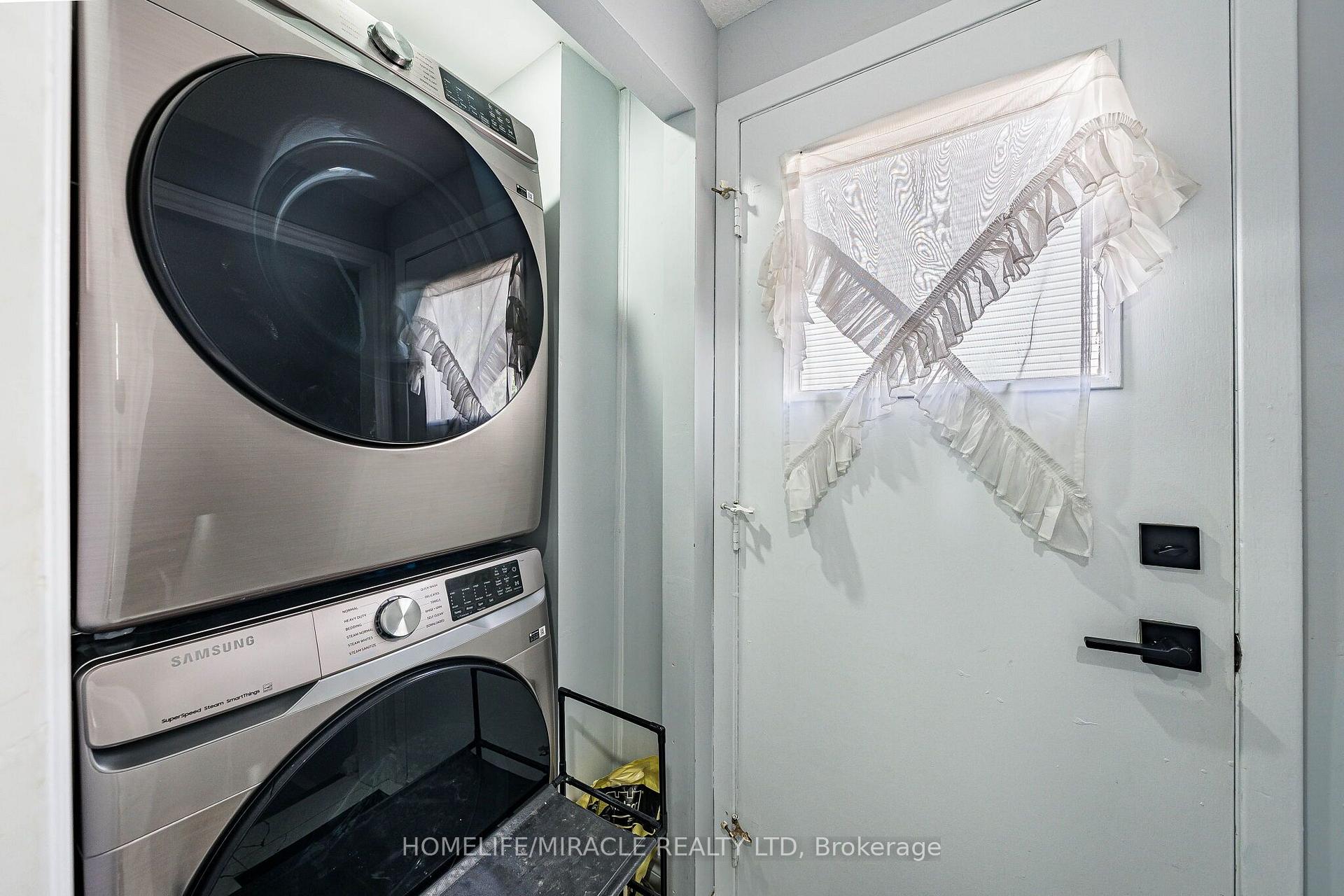 Photo 34 of Unit B, 425 Dunvegan Drive, Waterloo — HOMEH
