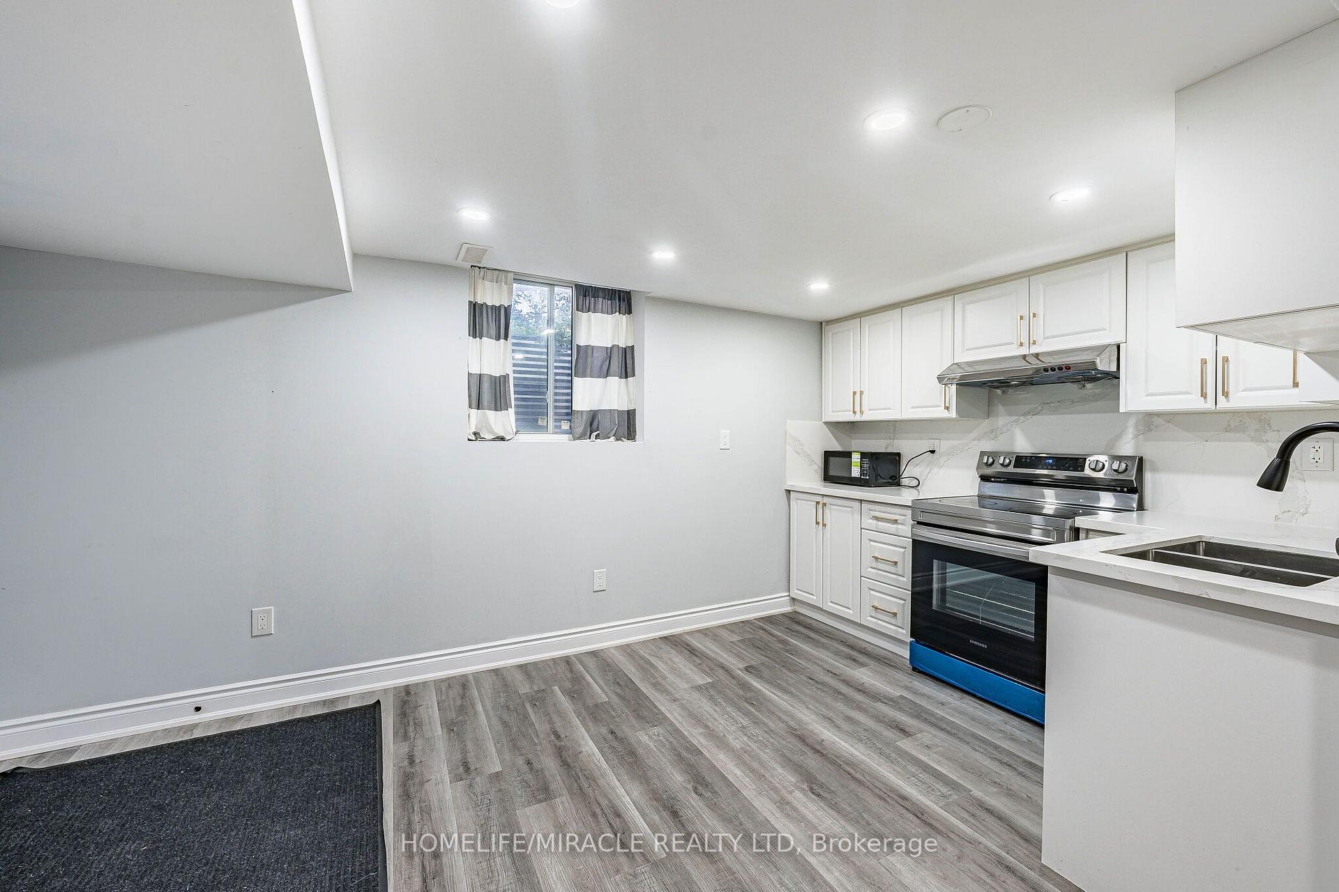 Photo 38 of Unit B, 425 Dunvegan Drive, Waterloo — HOMEH