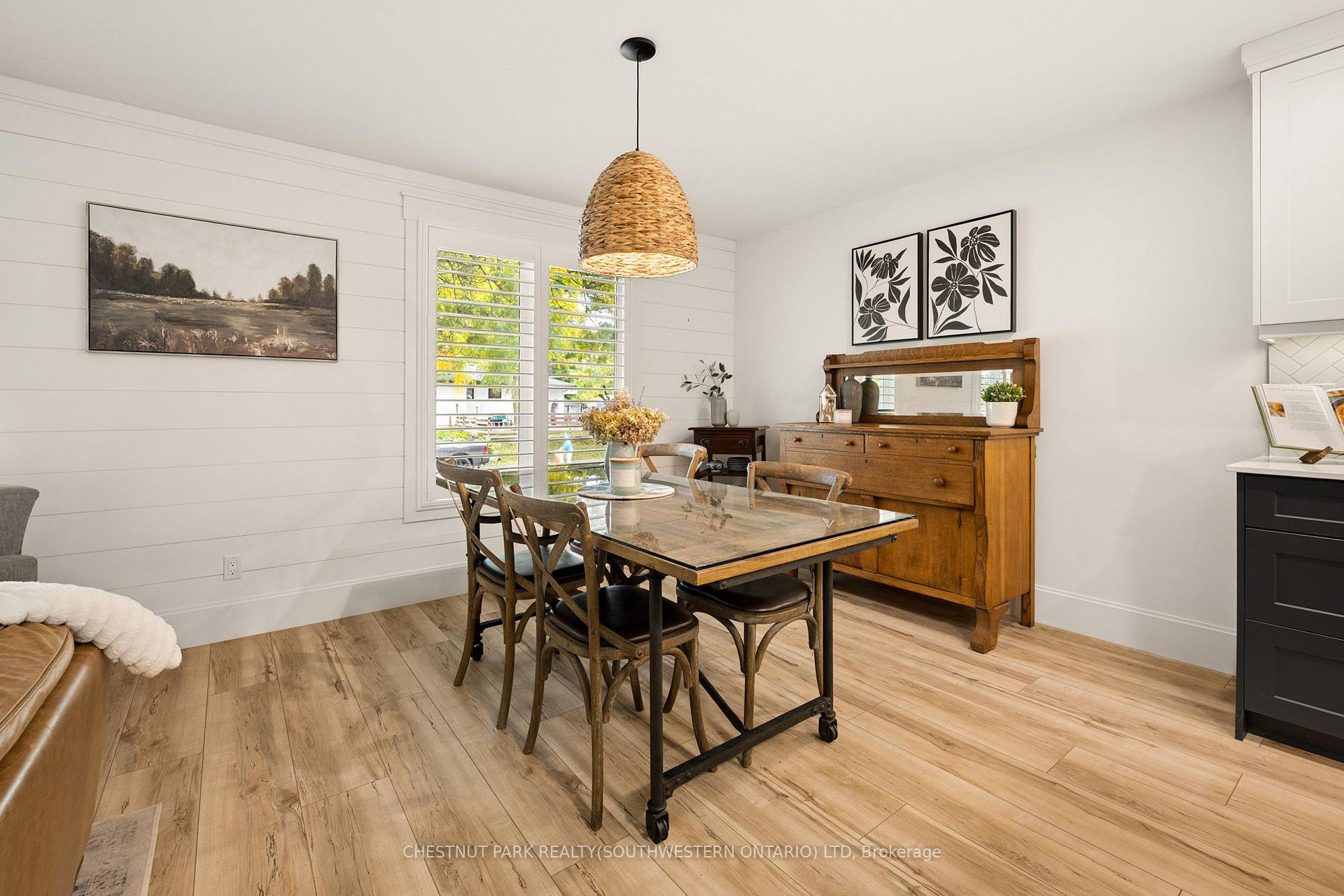 Photo 12 of 361 Lee Circle, Waterloo — HOMEH