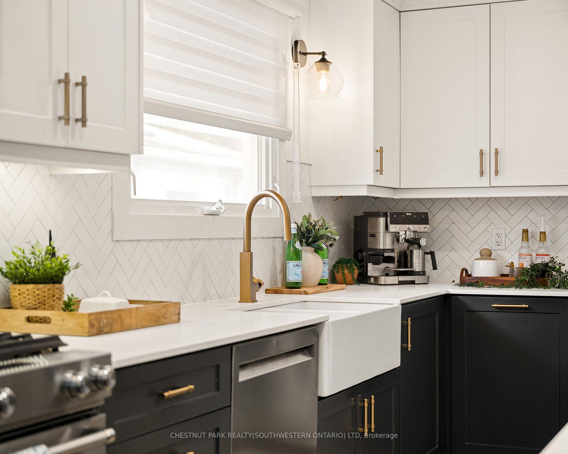 Photo 19 of 361 Lee Circle, Waterloo — HOMEH