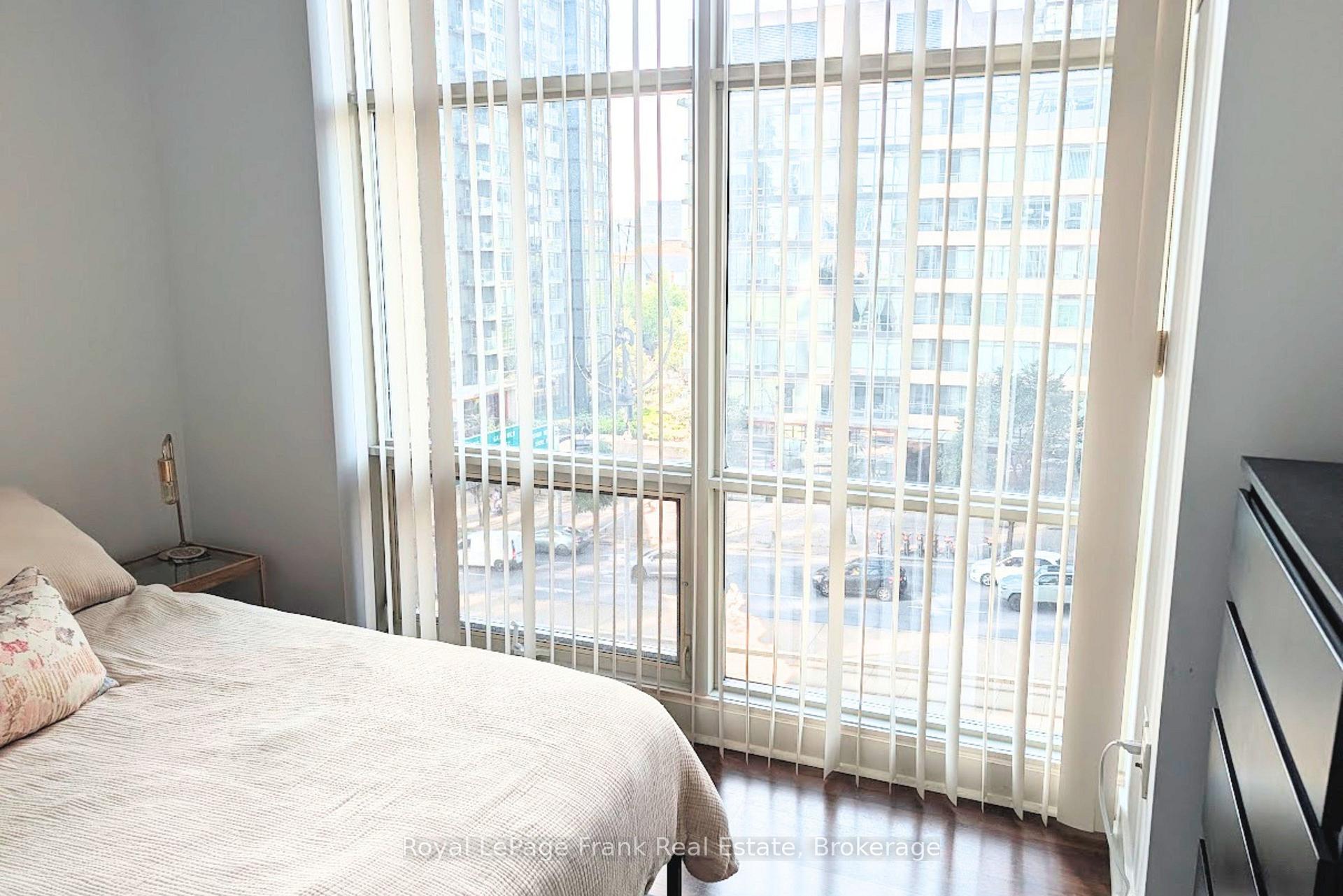 Photo 3 of Unit 507, 9 Spadina Avenue, Toronto, Waterfront Communities — HOMEH