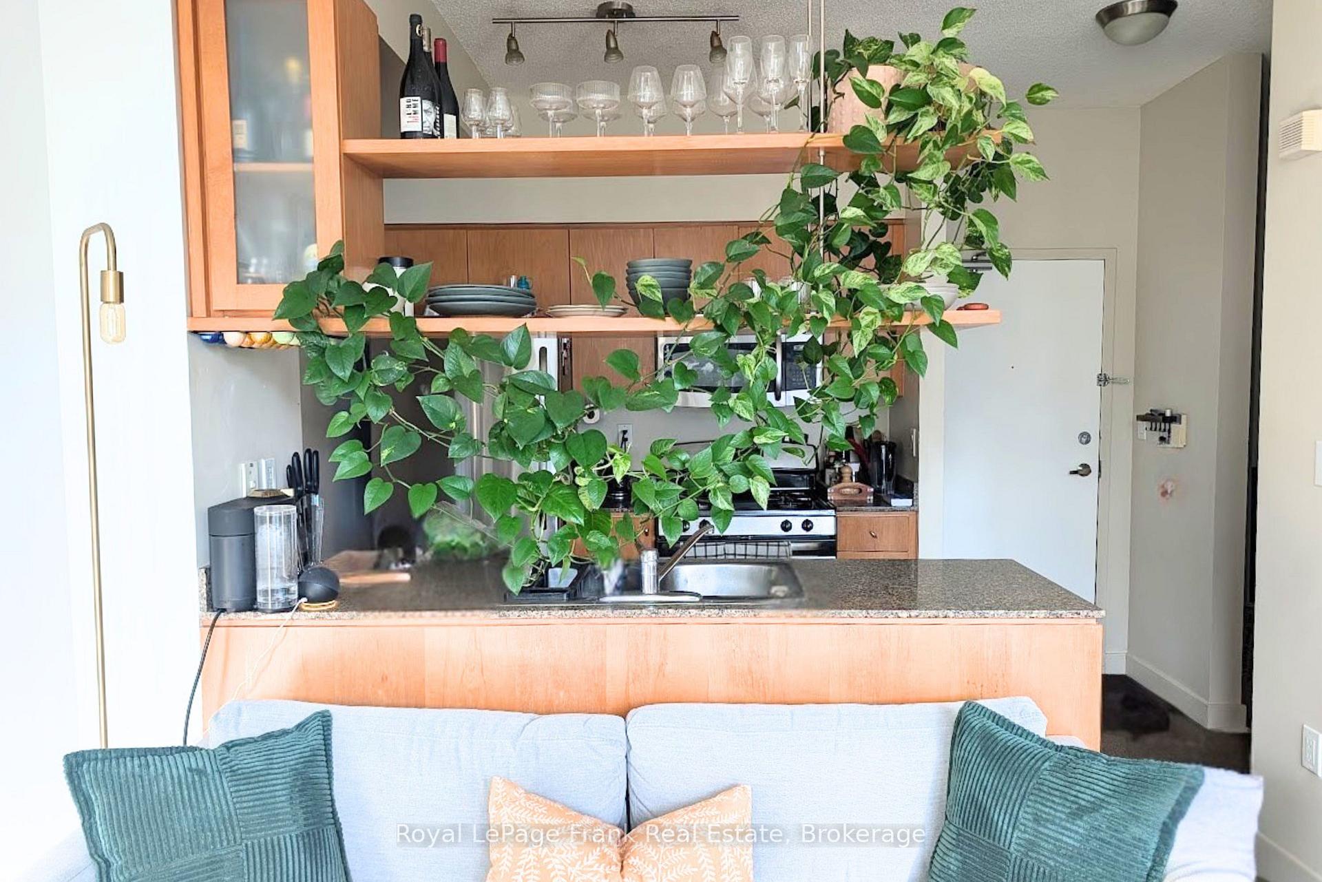 Photo 8 of Unit 507, 9 Spadina Avenue, Toronto, Waterfront Communities — HOMEH