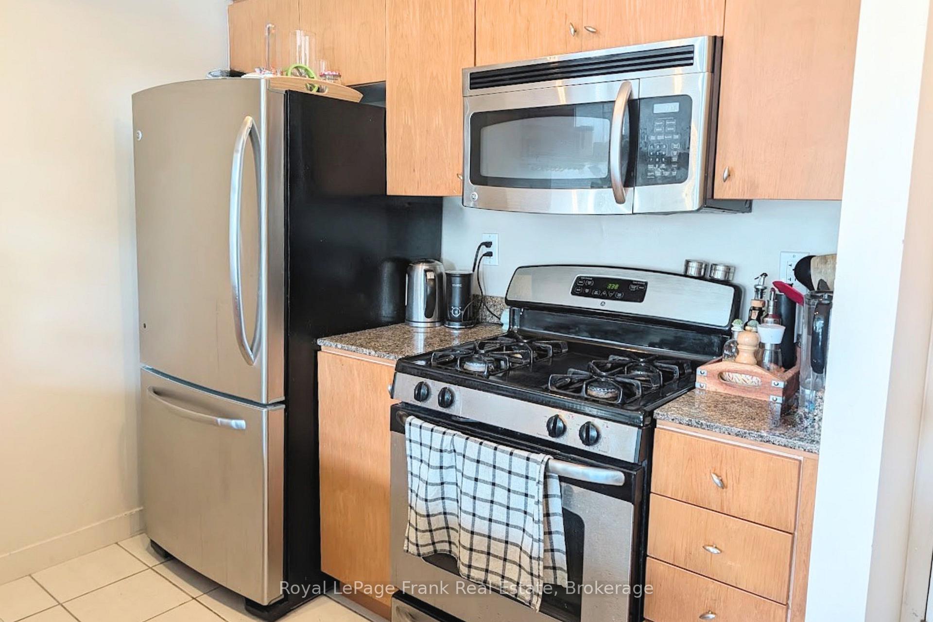 Photo 10 of Unit 507, 9 Spadina Avenue, Toronto, Waterfront Communities — HOMEH