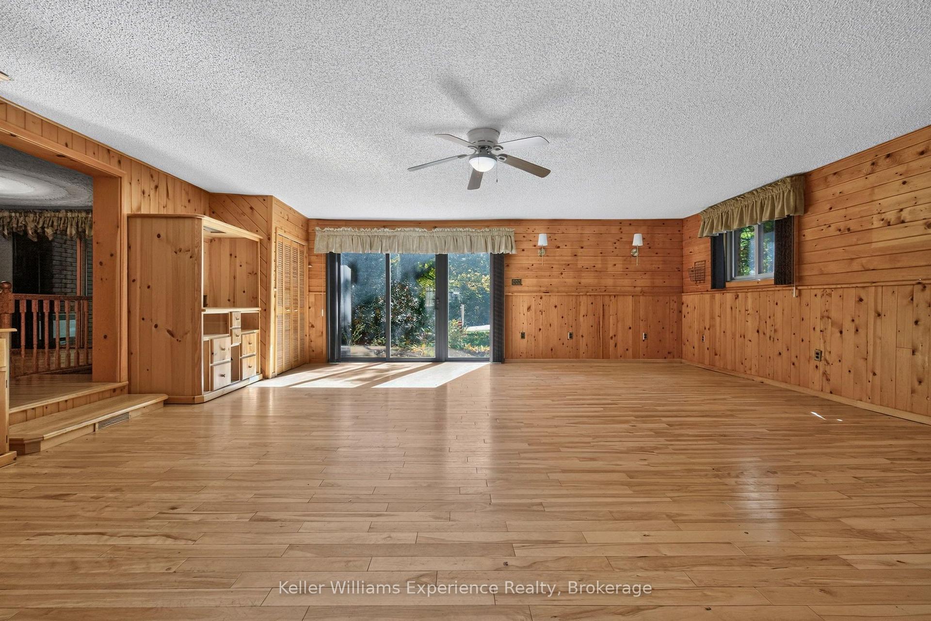 Photo 22 of 900 Champlain Road, Tiny, Rural Tiny — HOMEH
