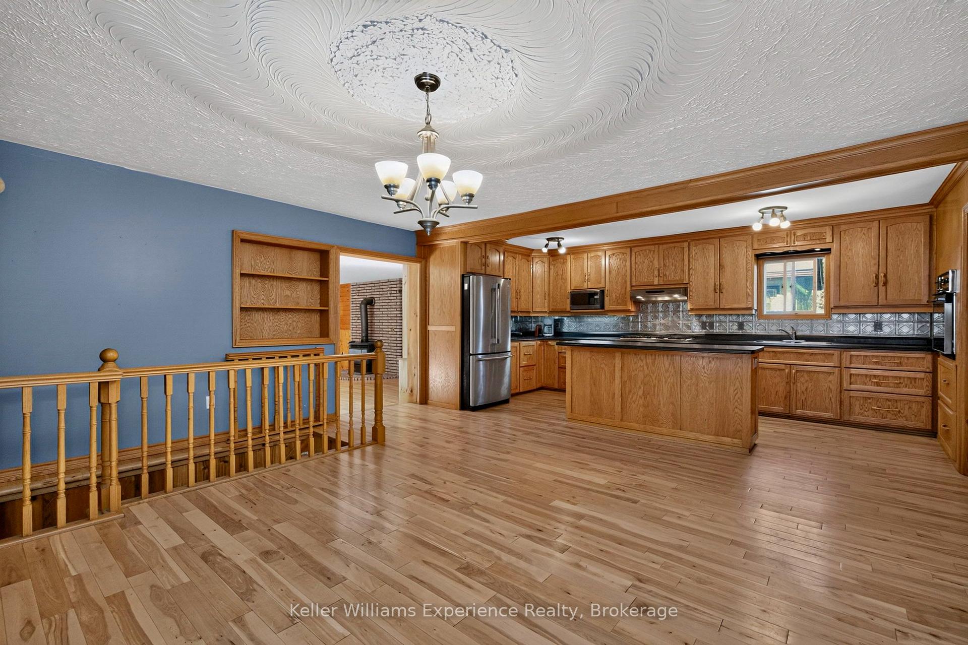 Photo 34 of 900 Champlain Road, Tiny, Rural Tiny — HOMEH