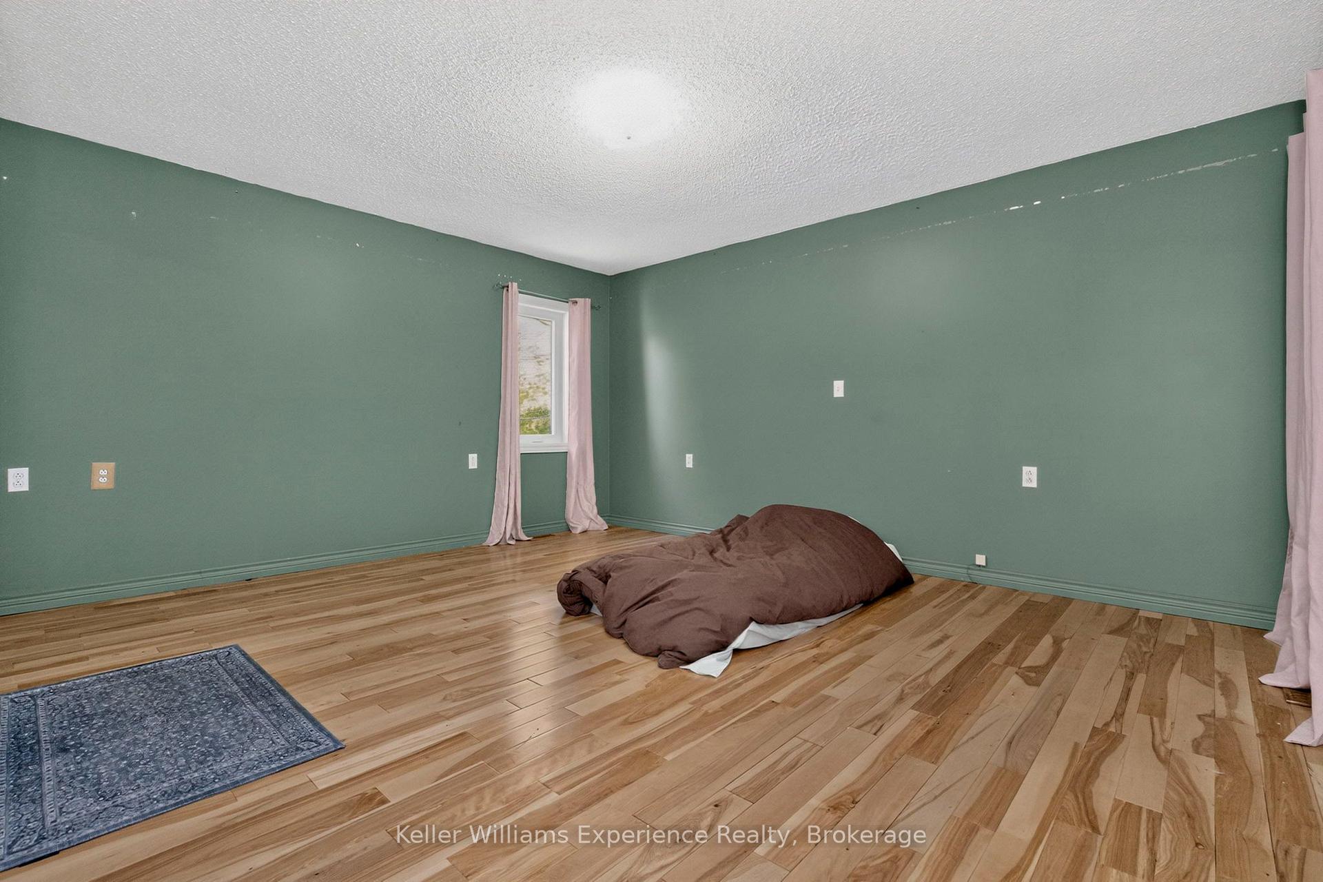 Photo 40 of 900 Champlain Road, Tiny, Rural Tiny — HOMEH