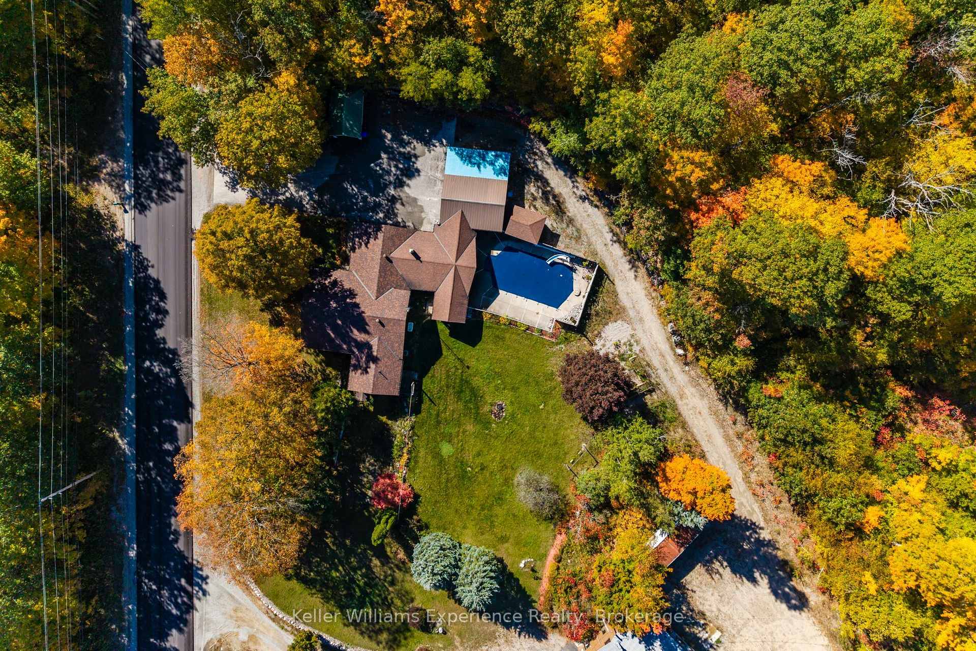 Photo 50 of 900 Champlain Road, Tiny, Rural Tiny — HOMEH