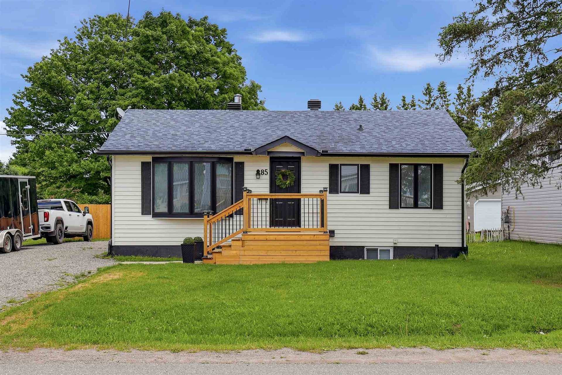 Photo 2 of 85 Anna Street, Sault Ste Marie, Ward 3 — HOMEH