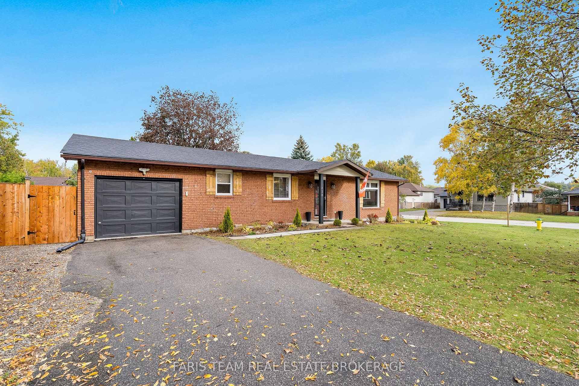 Photo 1 of 238 McCrea Drive, Clearview, Stayner — HOMEH