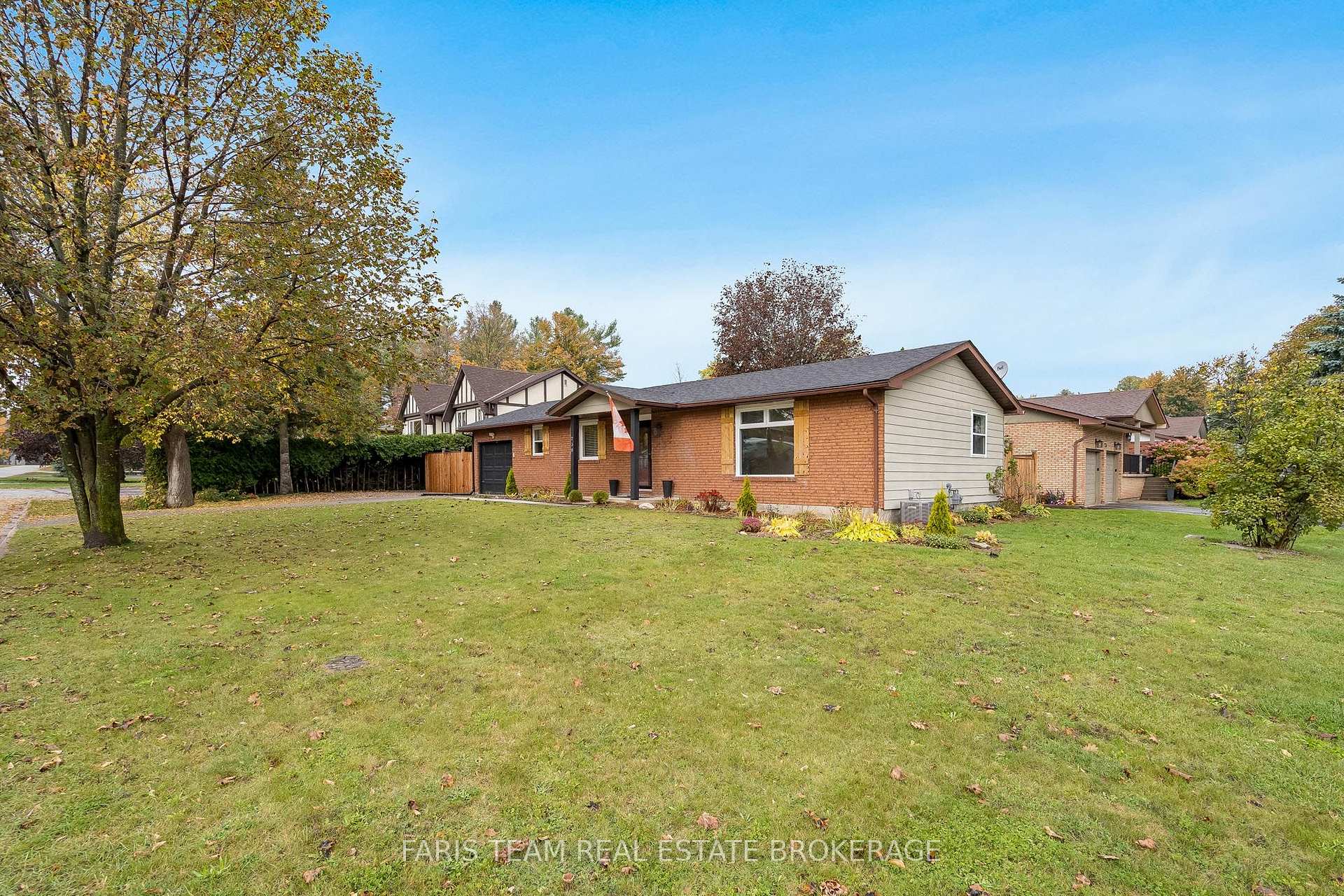 Photo 2 of 238 McCrea Drive, Clearview, Stayner — HOMEH