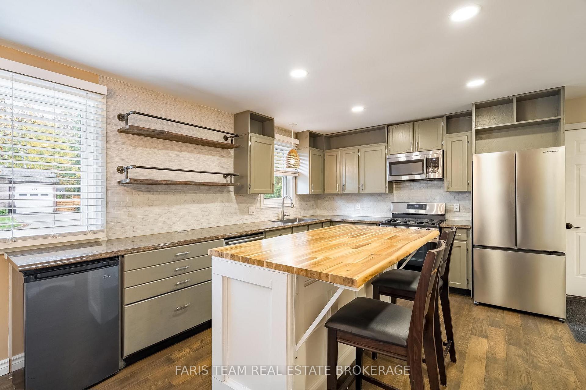 Photo 5 of 238 McCrea Drive, Clearview, Stayner — HOMEH