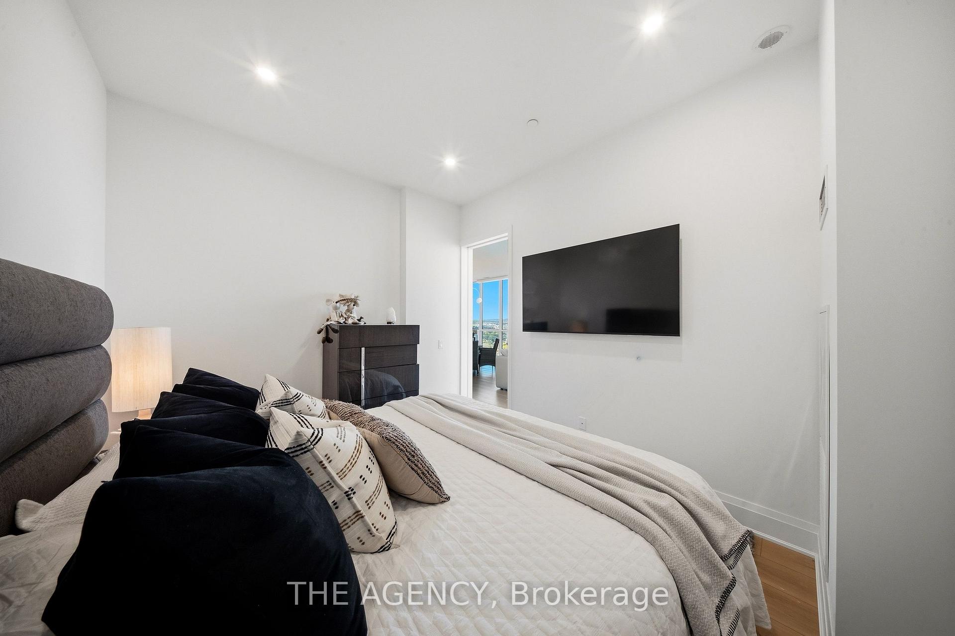 Photo 17 of Unit 2201, 2007 James Street, Burlington, Brant — HOMEH