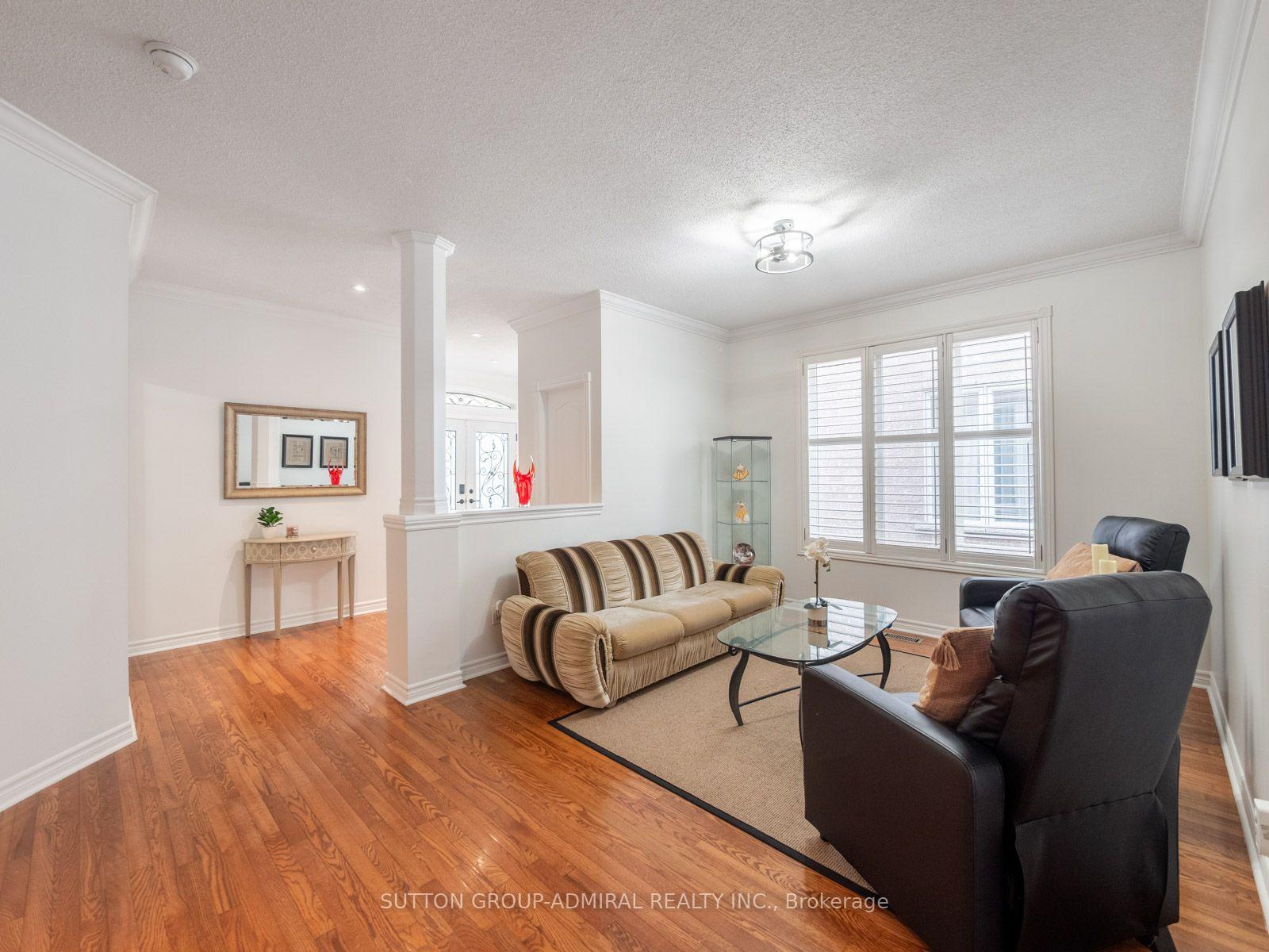 Photo 8 of 42 Lady Fern Drive, Markham, Legacy — HOMEH